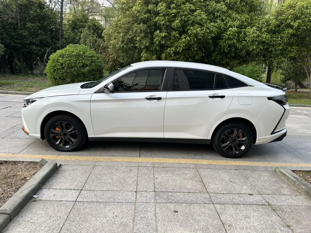 Dongfeng Yixuan