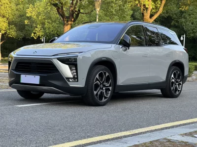 NIO ES8