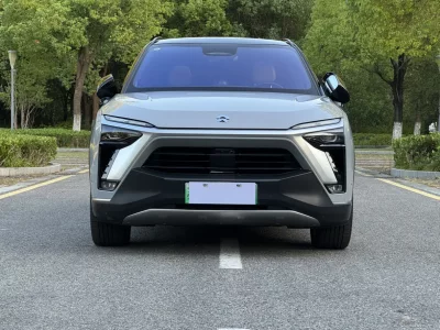 NIO ES8