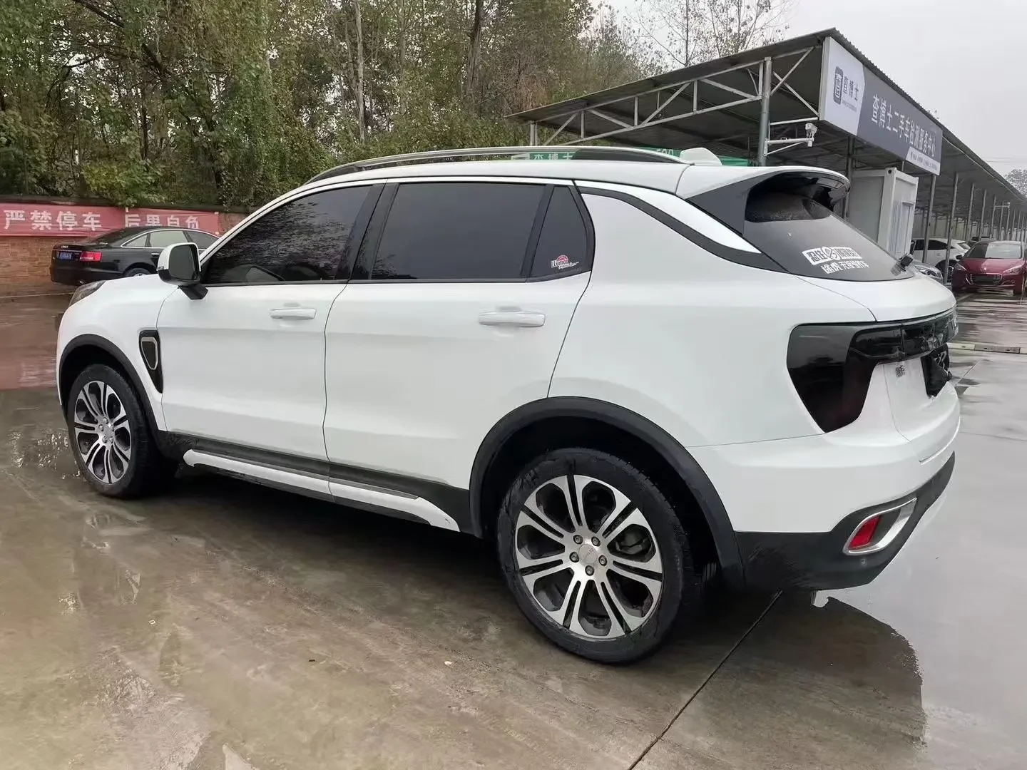 Lynk & Co 01