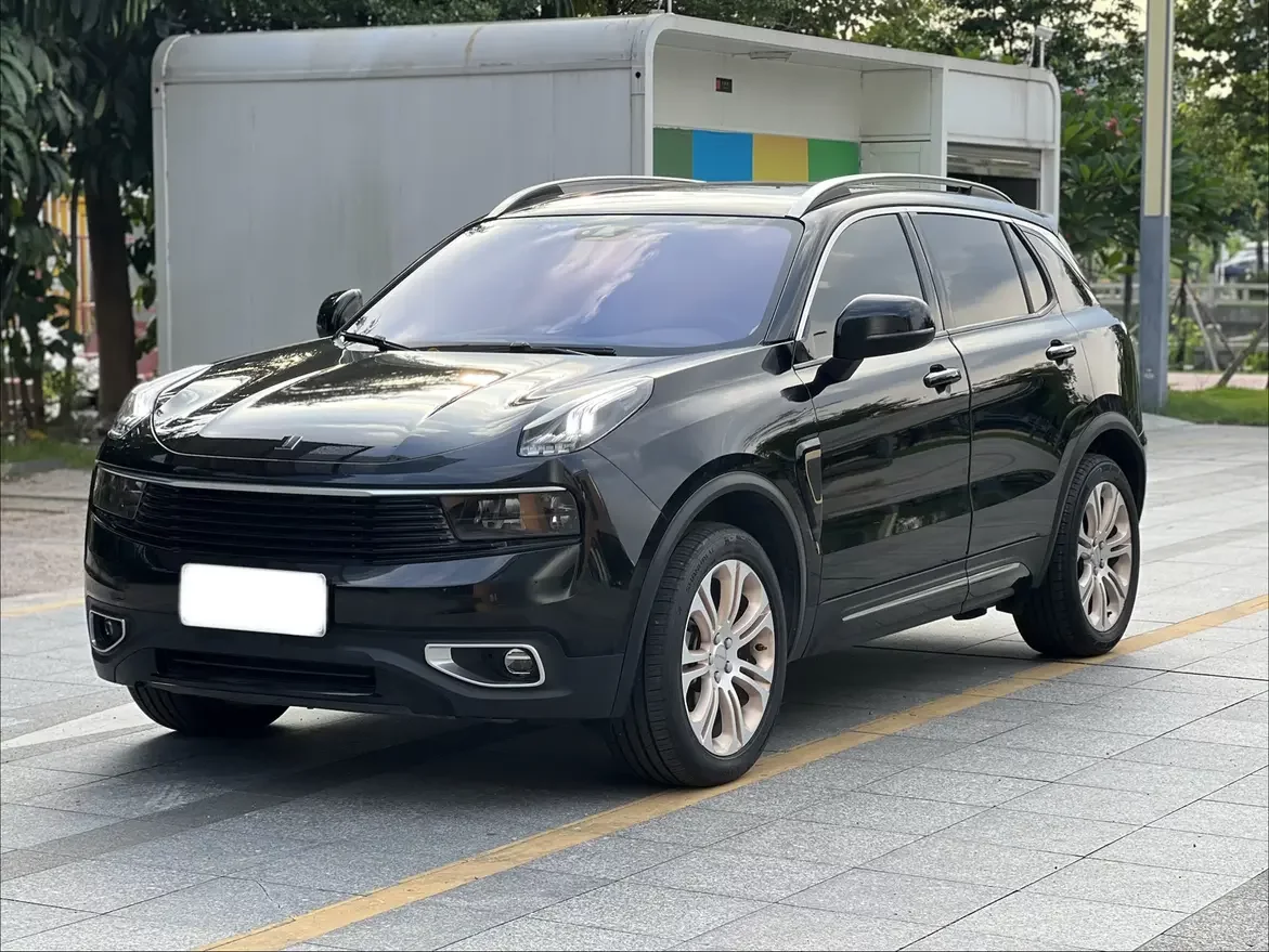 Lynk & Co 01