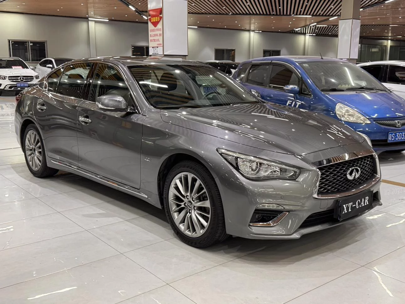 Infiniti Q50L
