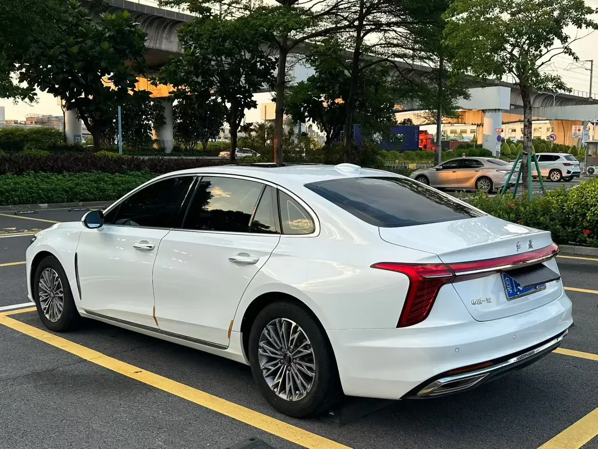 Hongqi H5