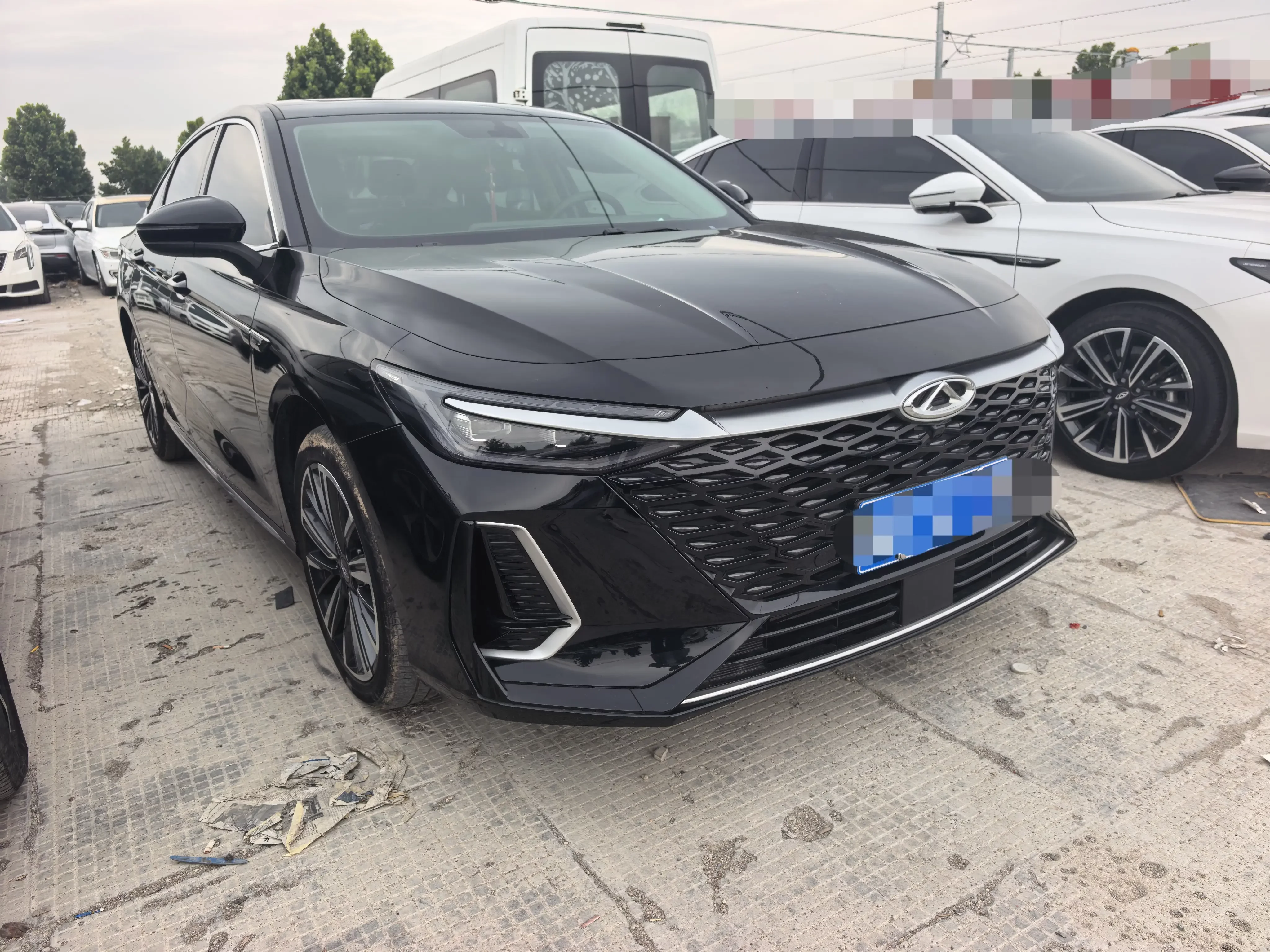 Chery Arrizo 8