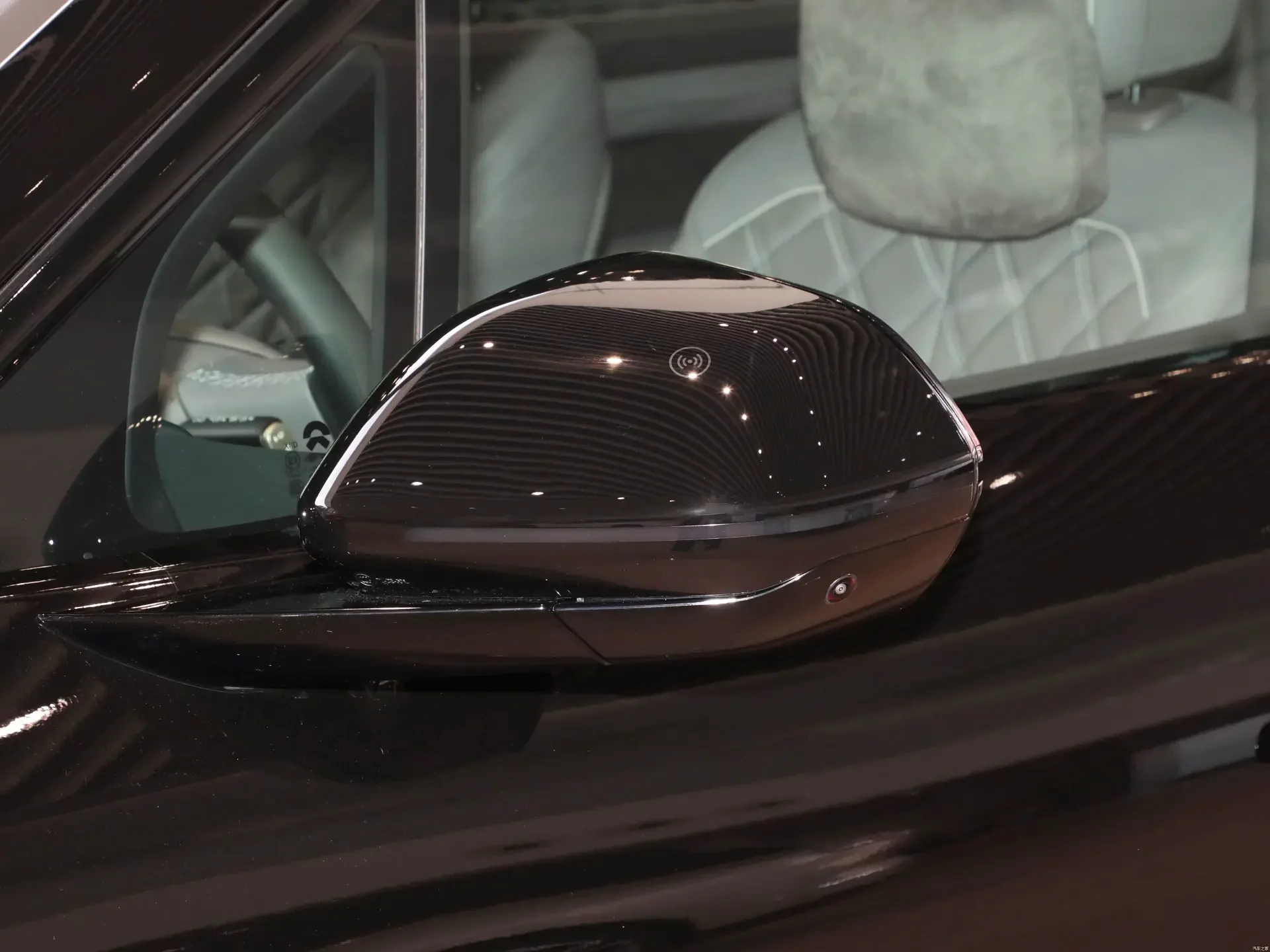 NIO ES8
