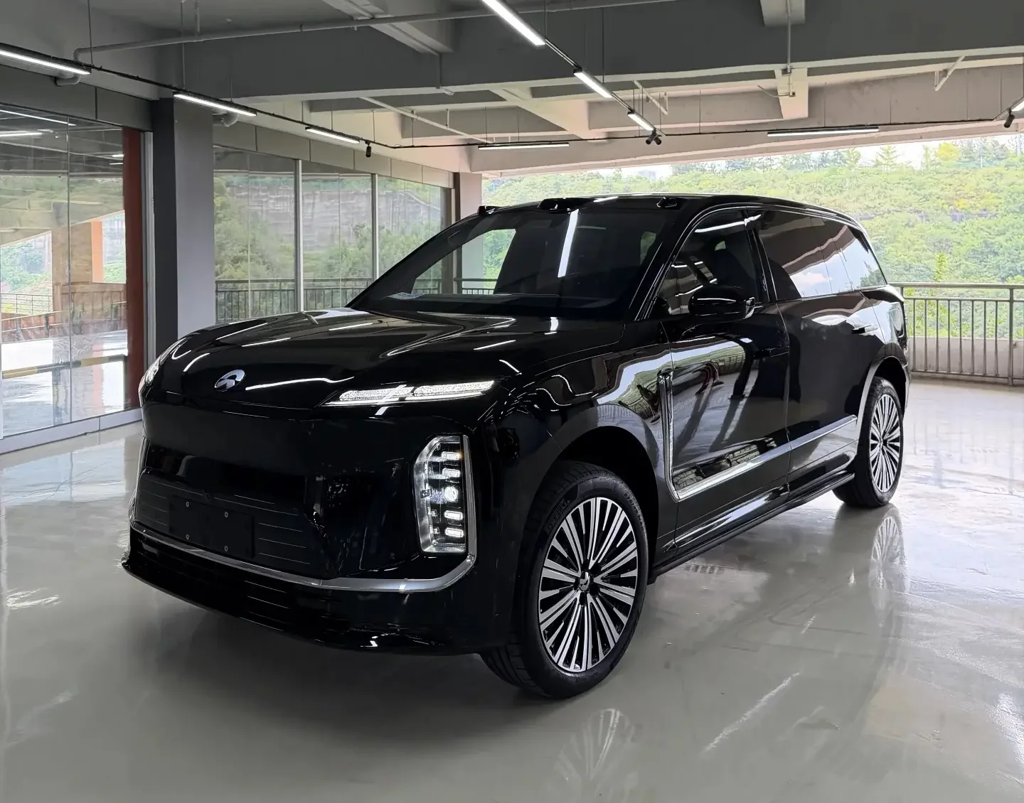 NIO ES9
