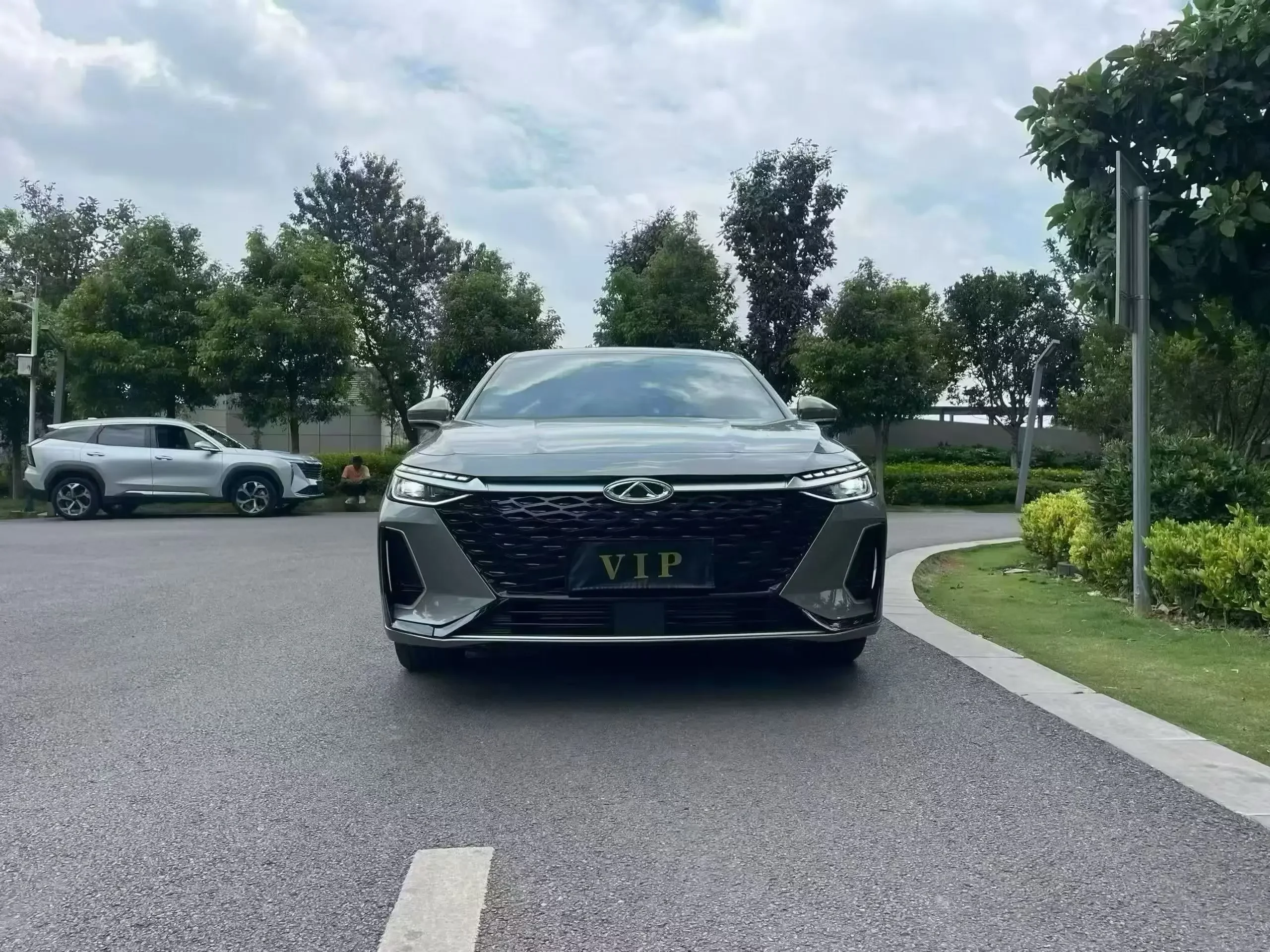Chery Arrizo 8