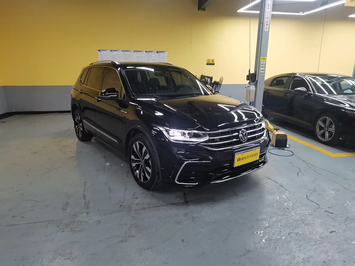 Volkswagen Tiguan L