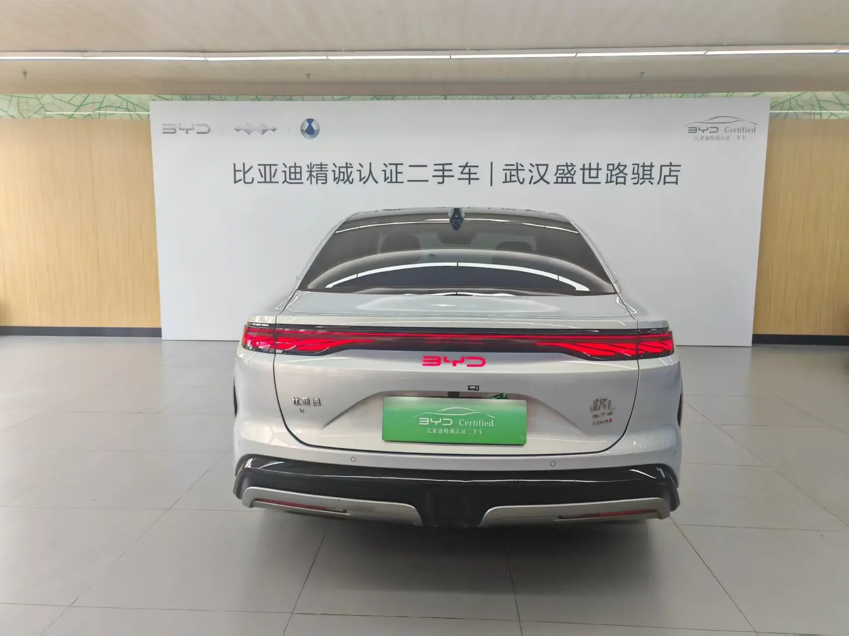 BYD Han L EV
