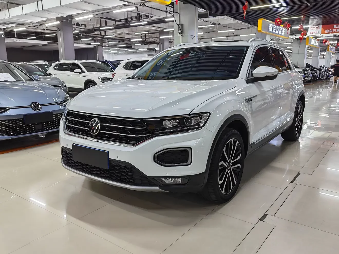 VOLKSWAGEN T-ROC