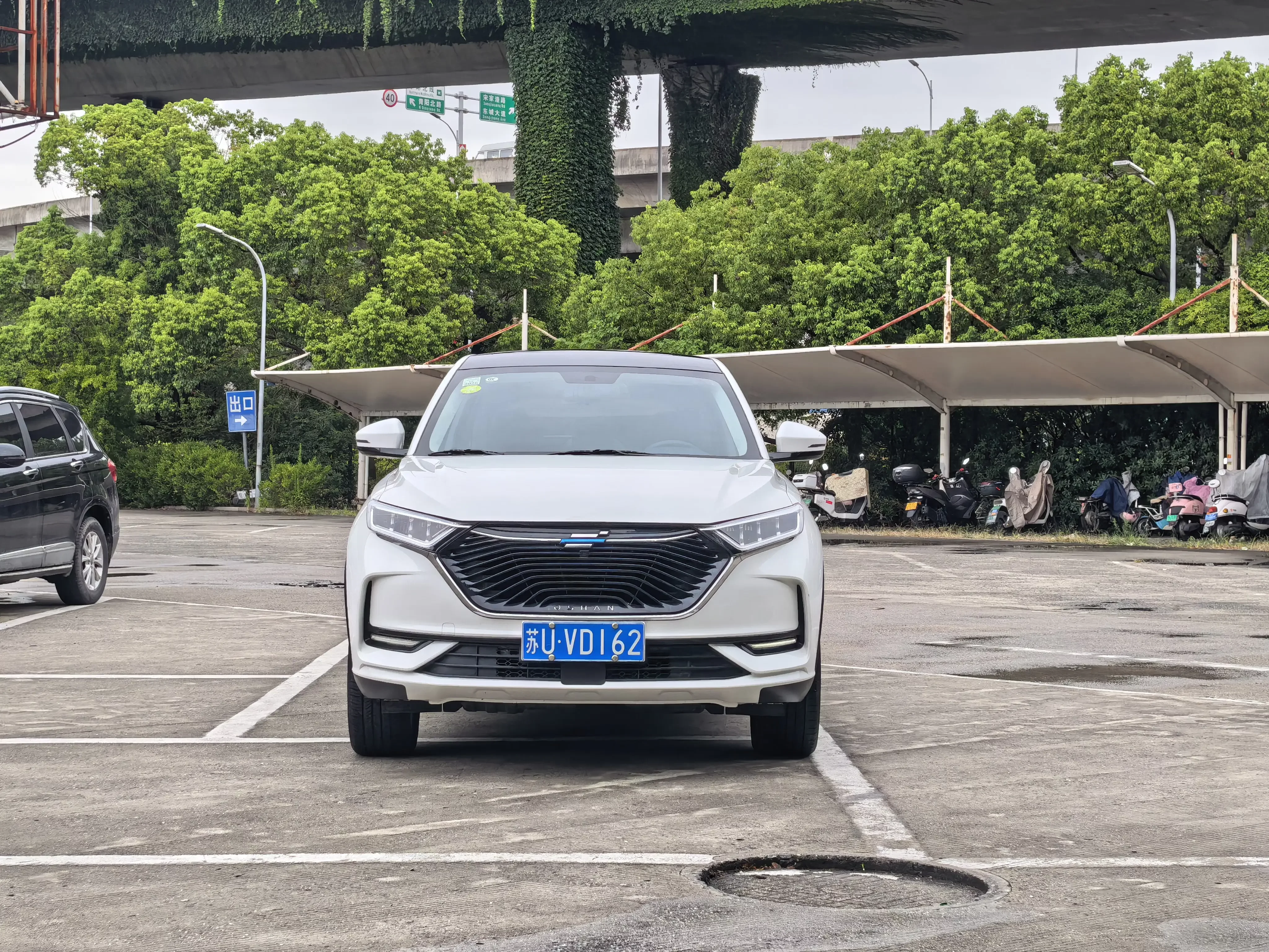 Oshan Changan Auchan X7