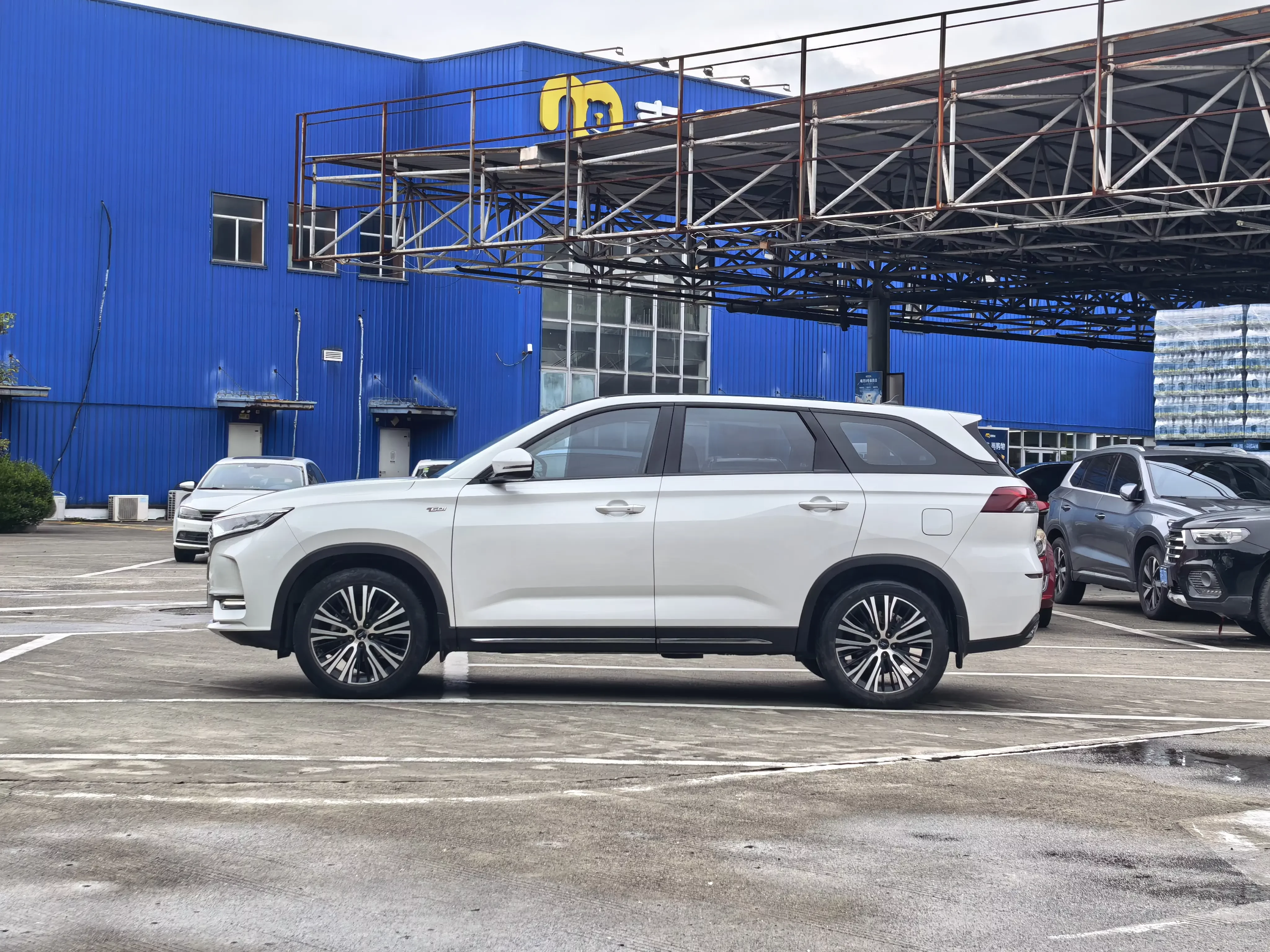 Oshan Changan Auchan X7