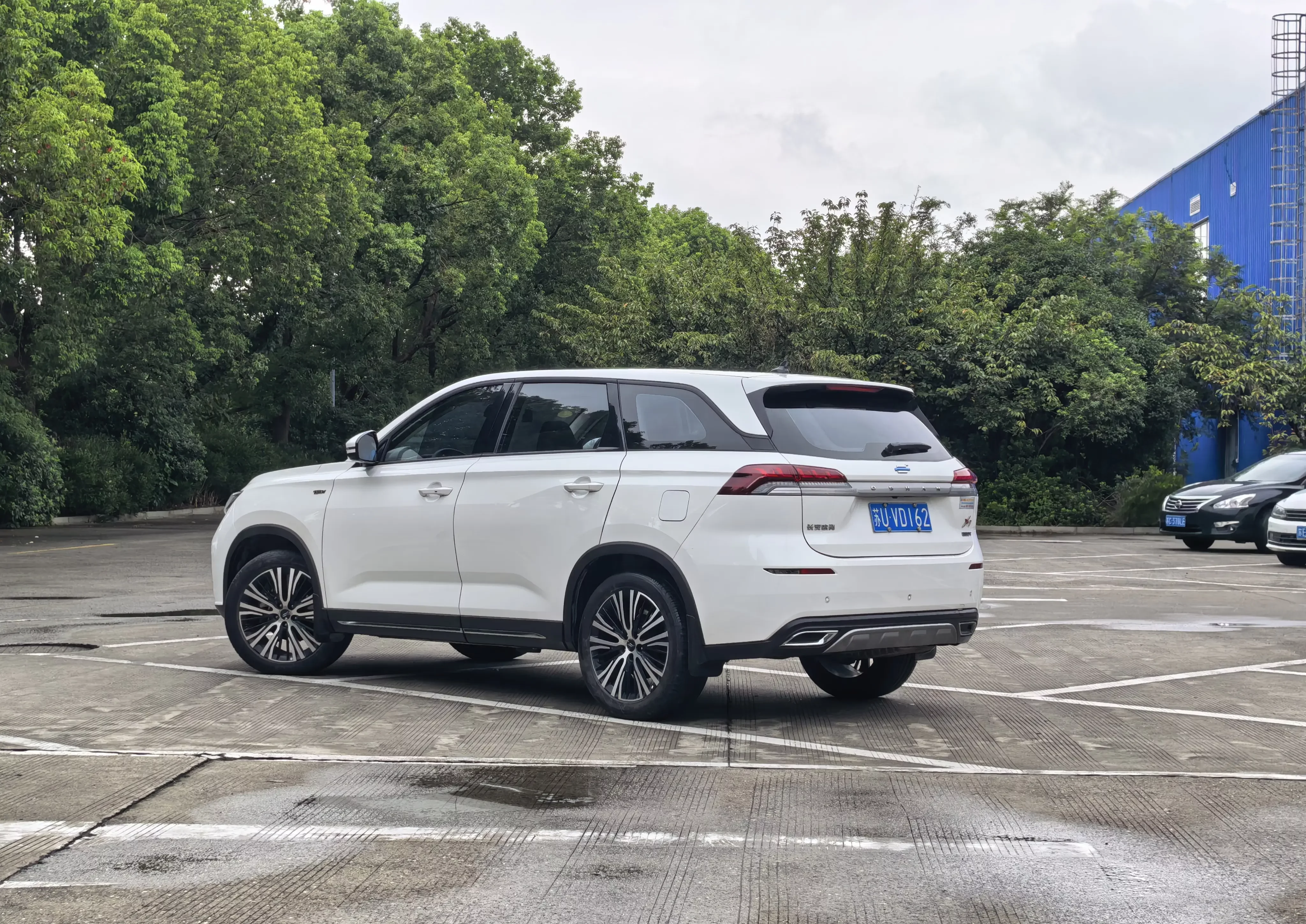 Oshan Changan Auchan X7