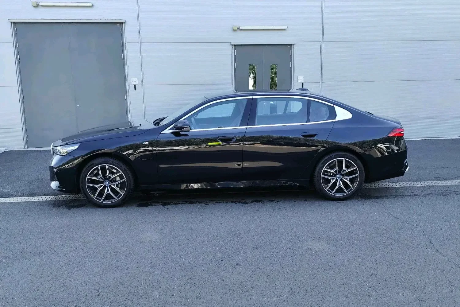 BMW i5
