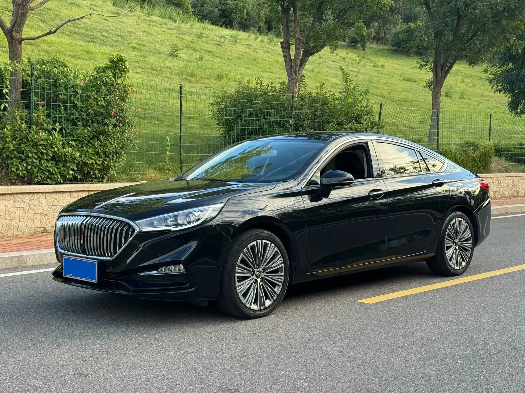 Hongqi H5 classic