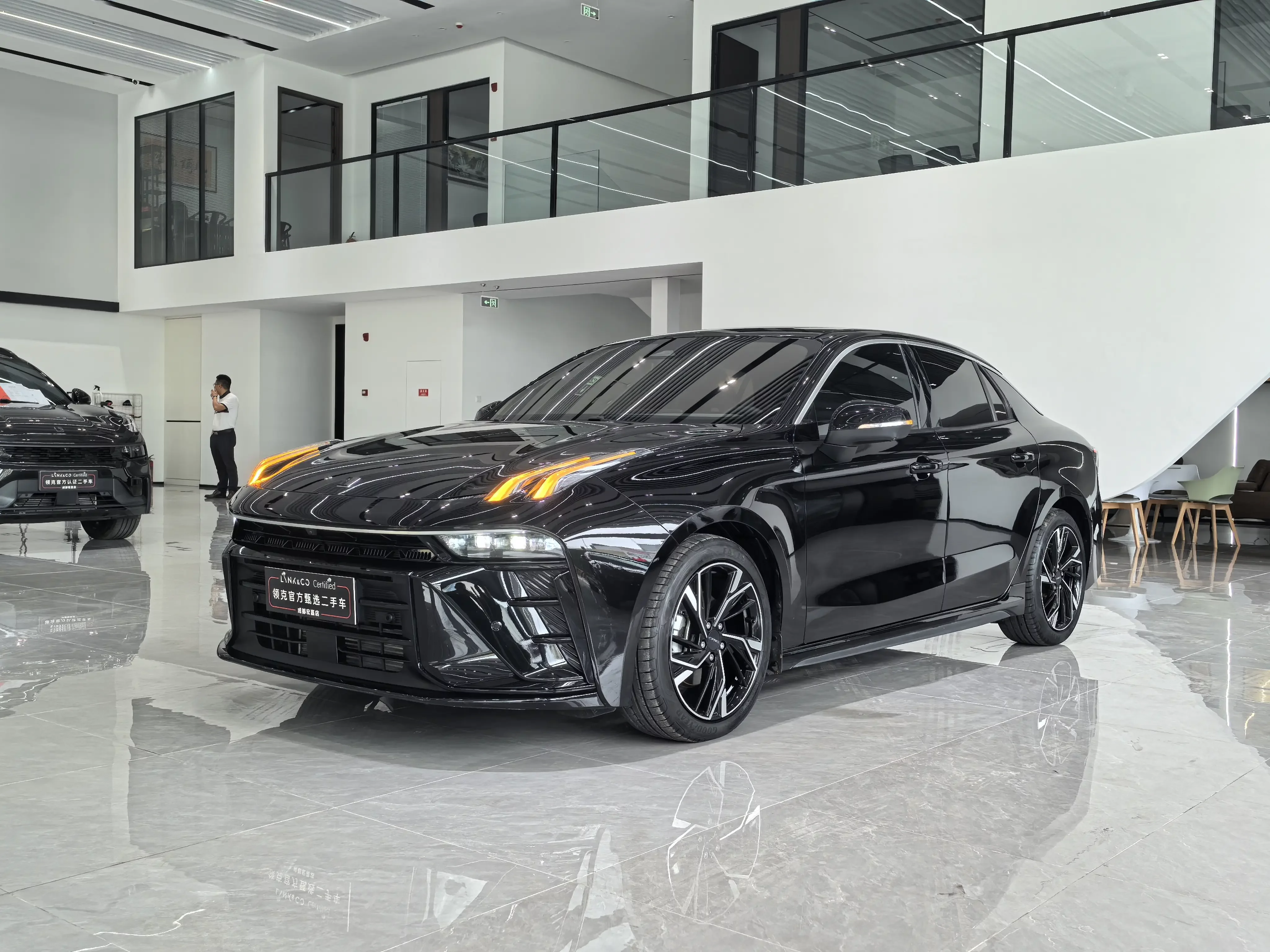 Lynk & Co 03