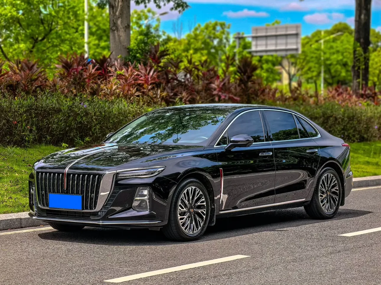Hongqi H5