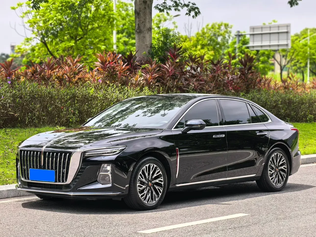 Hongqi H5