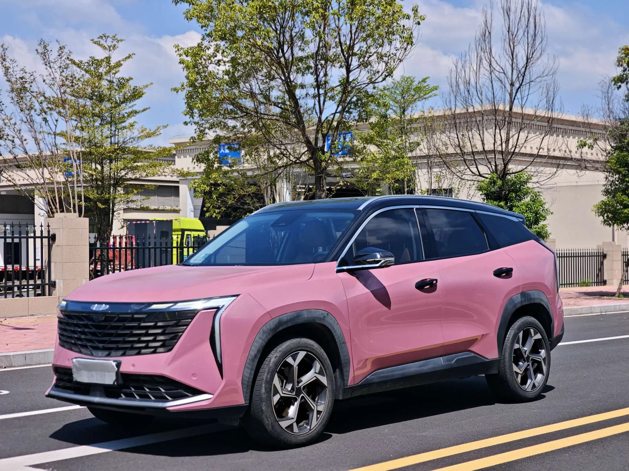 Geely Atlas L