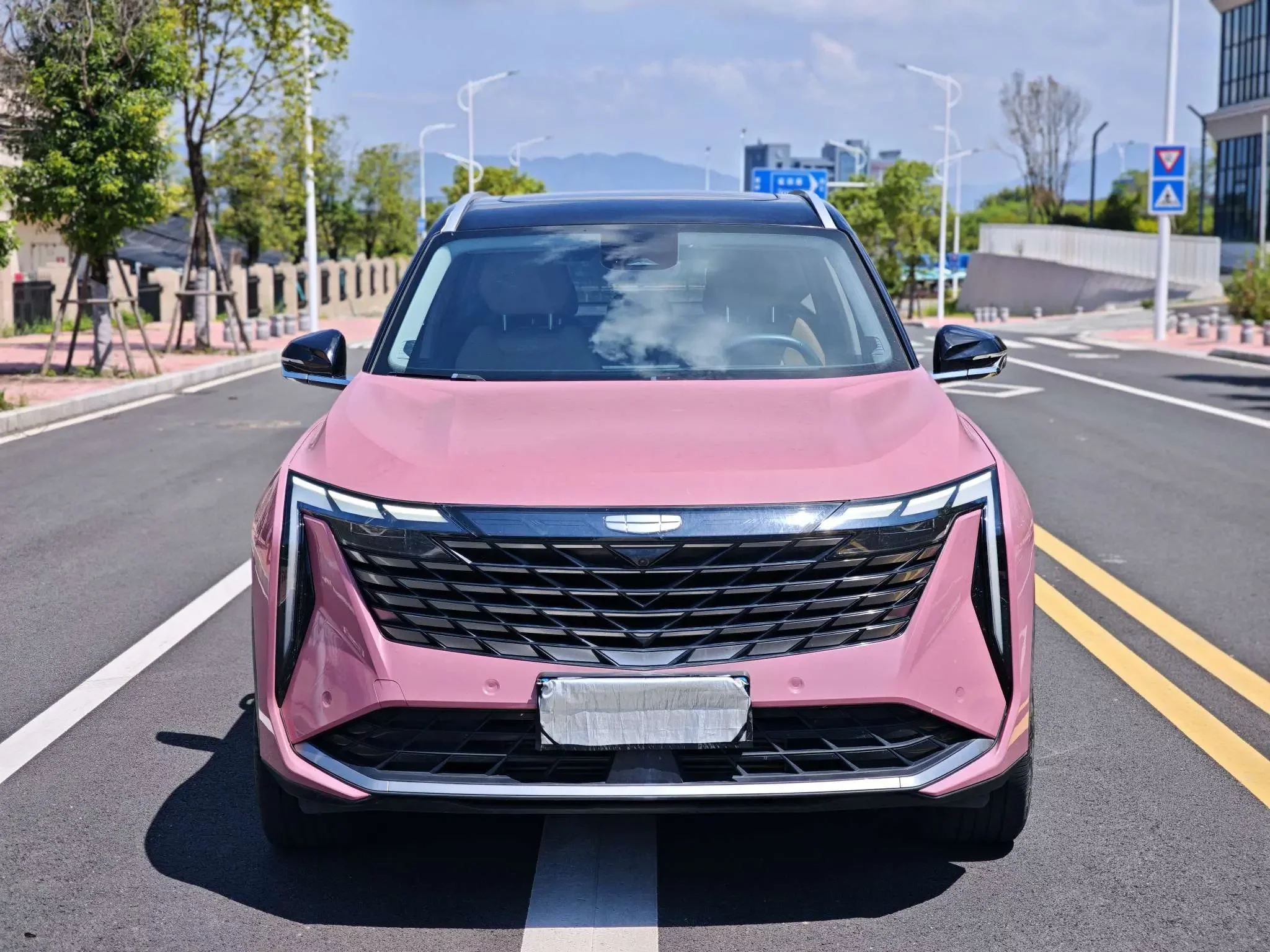 Geely Atlas L