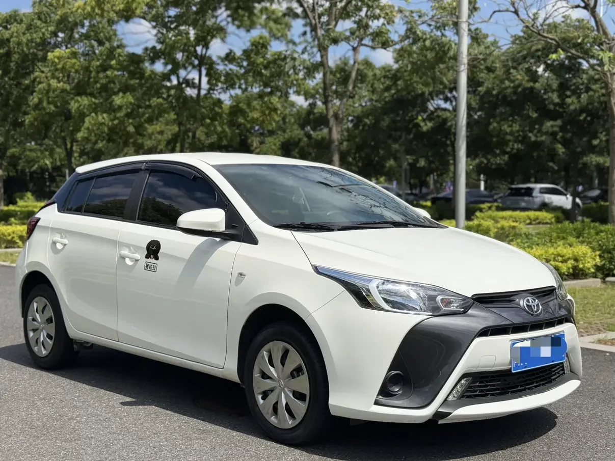 Toyota Yaris L