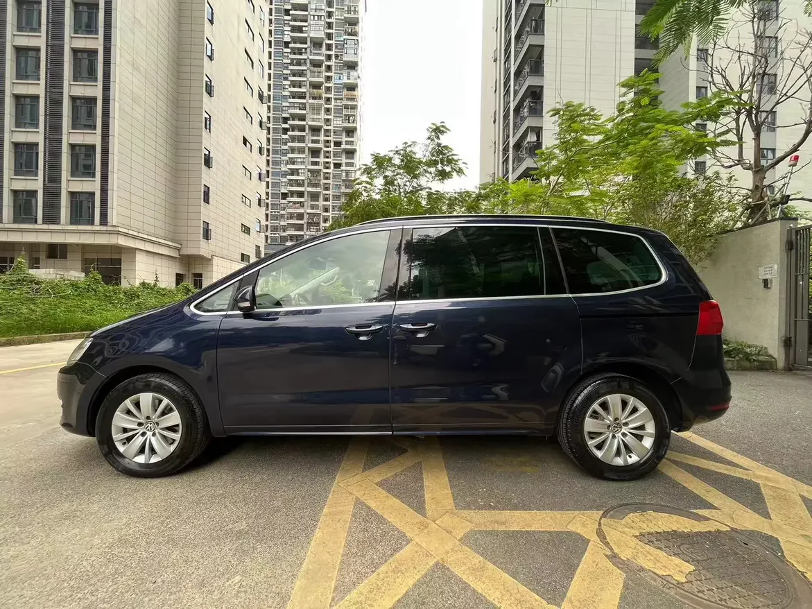 Volkswagen Sharon