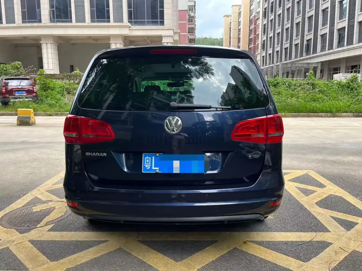 Volkswagen Sharon