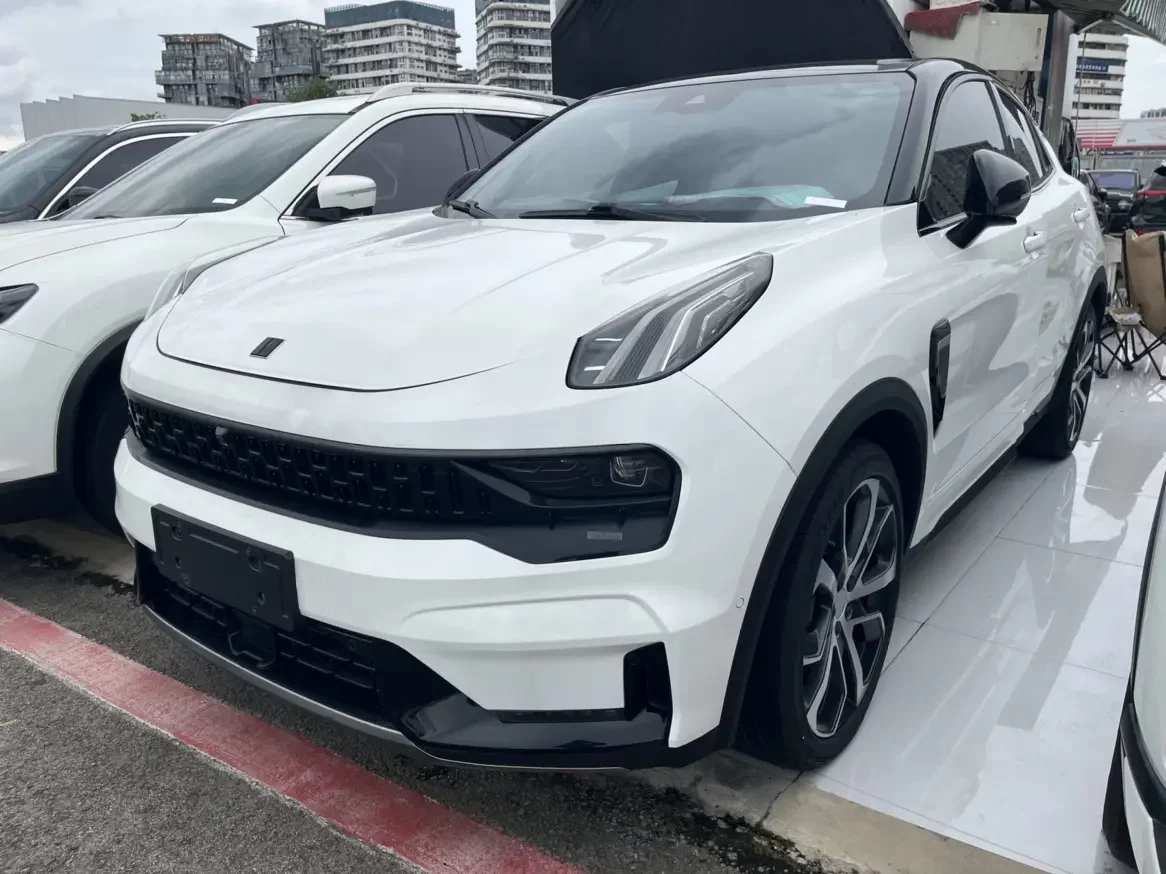 Lynk & Co 05