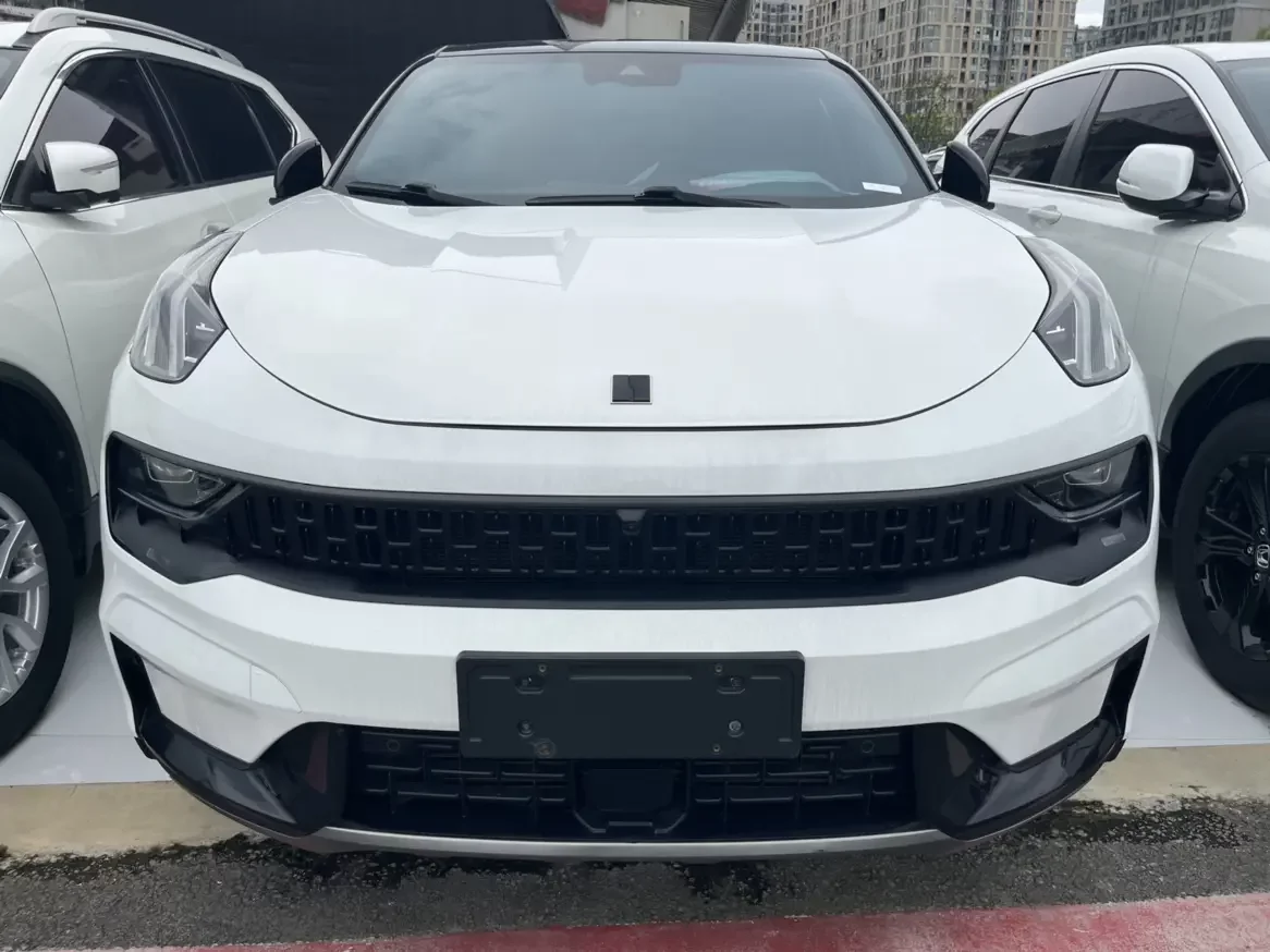 Lynk & Co 05