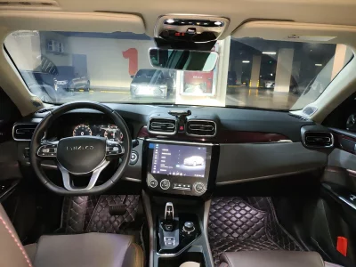 Lynk & Co 02