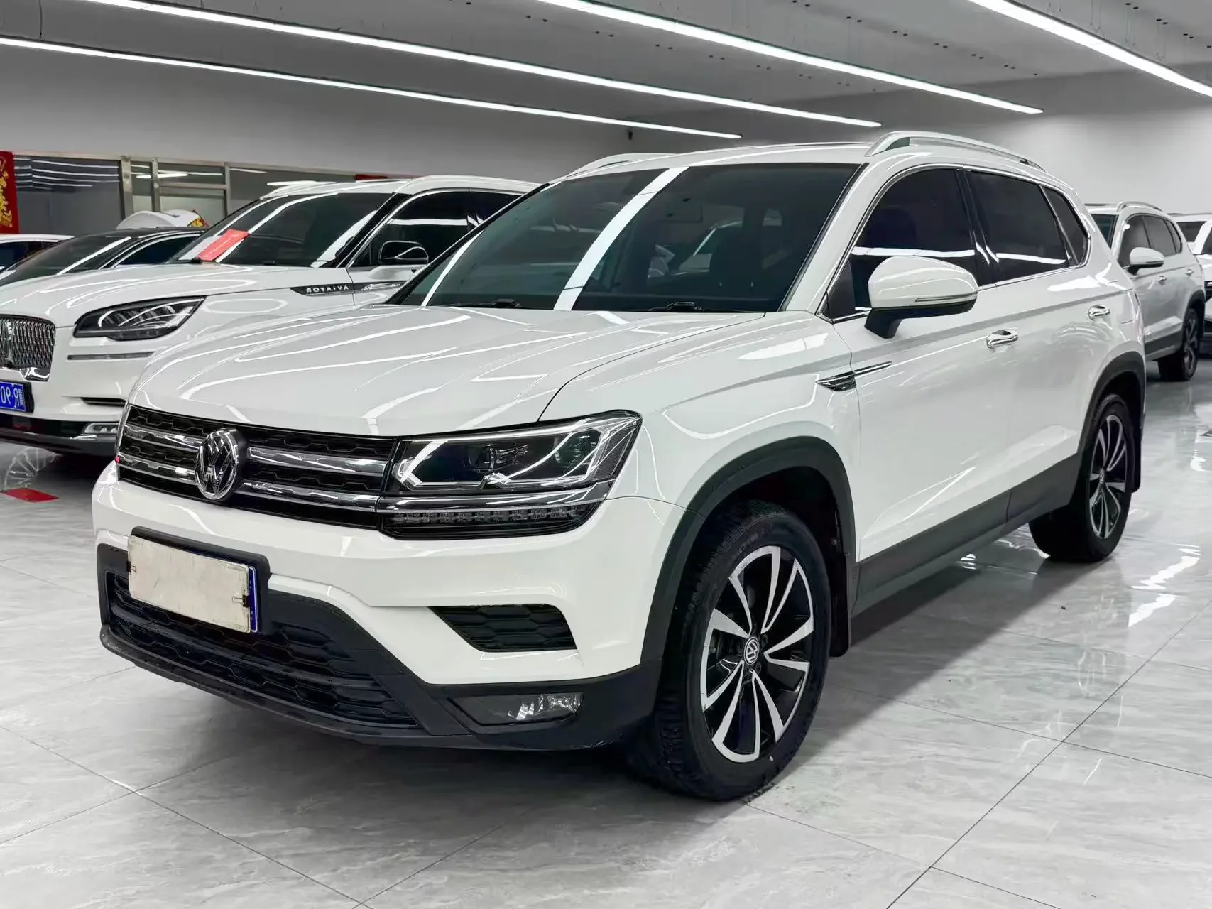 Volkswagen Tharu