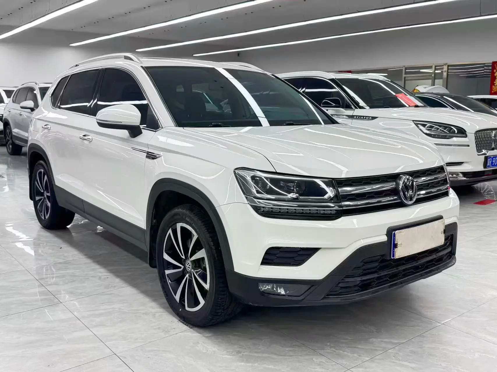 Volkswagen Tharu