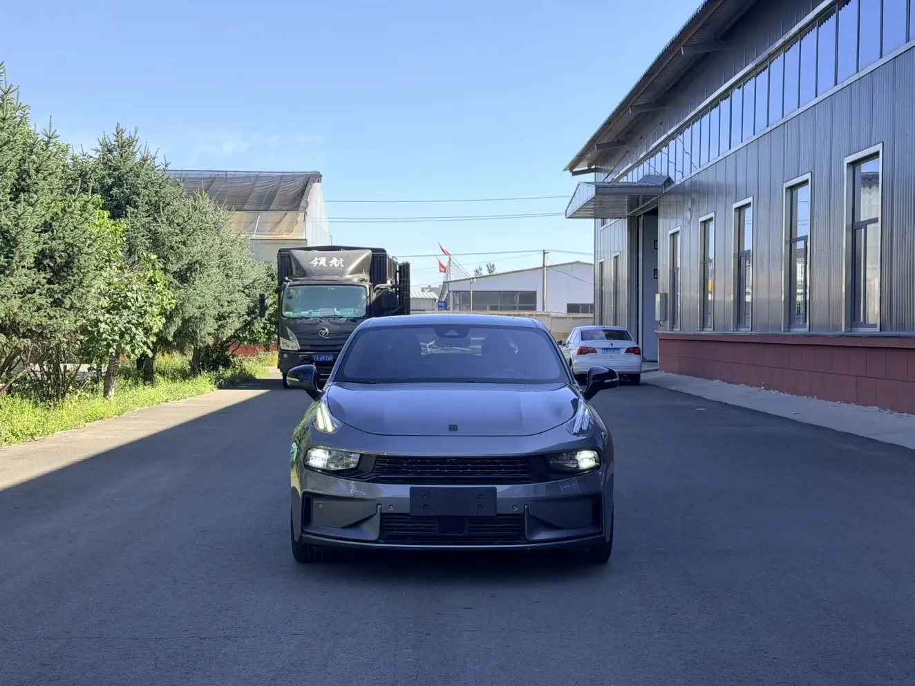 Lynk & Co 03
