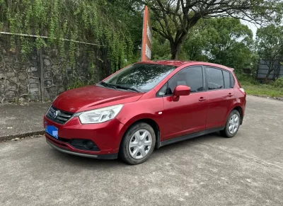 Venucia R50, 2016 — купить с доставкой из Китая