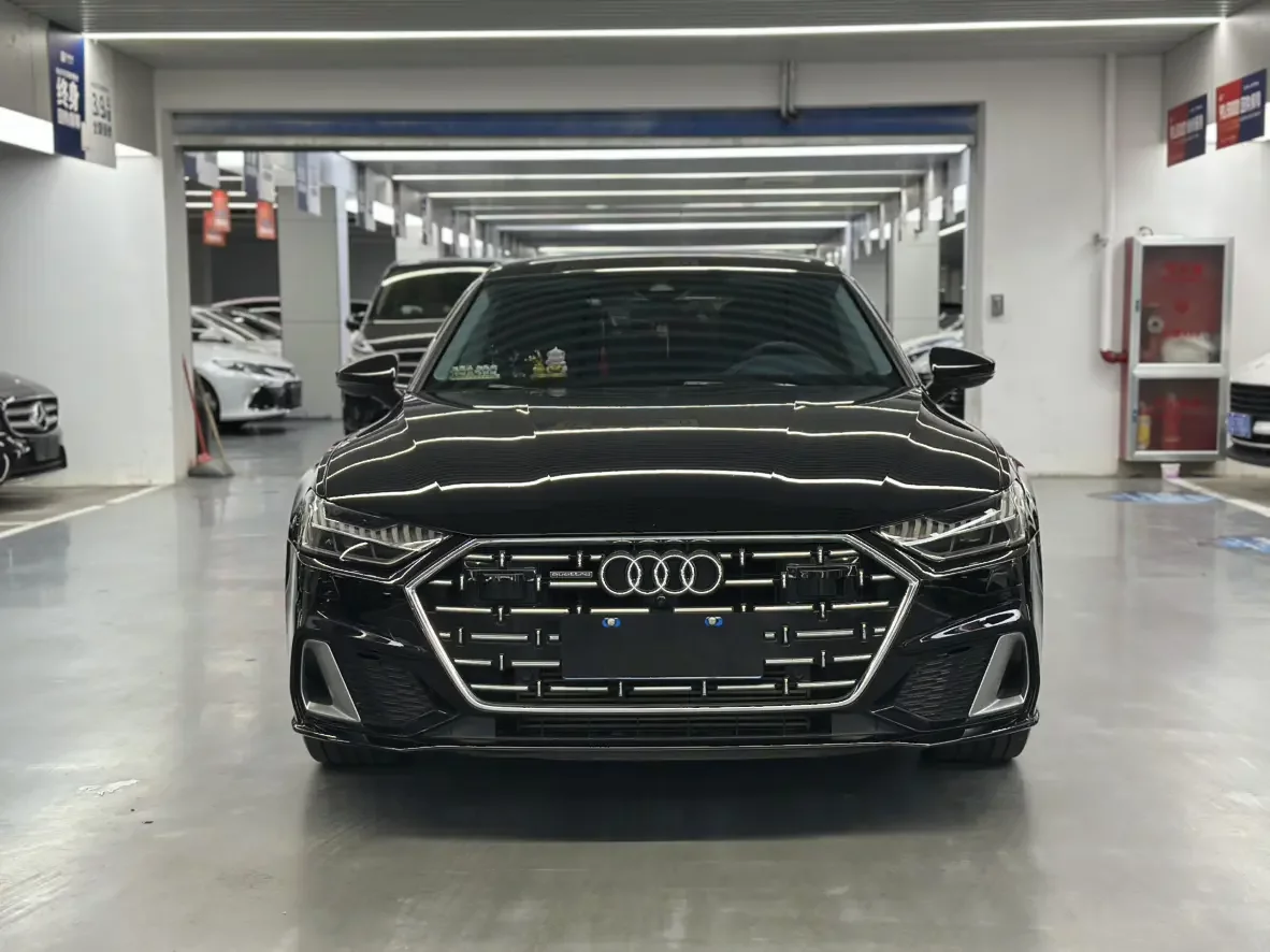 Audi A7L