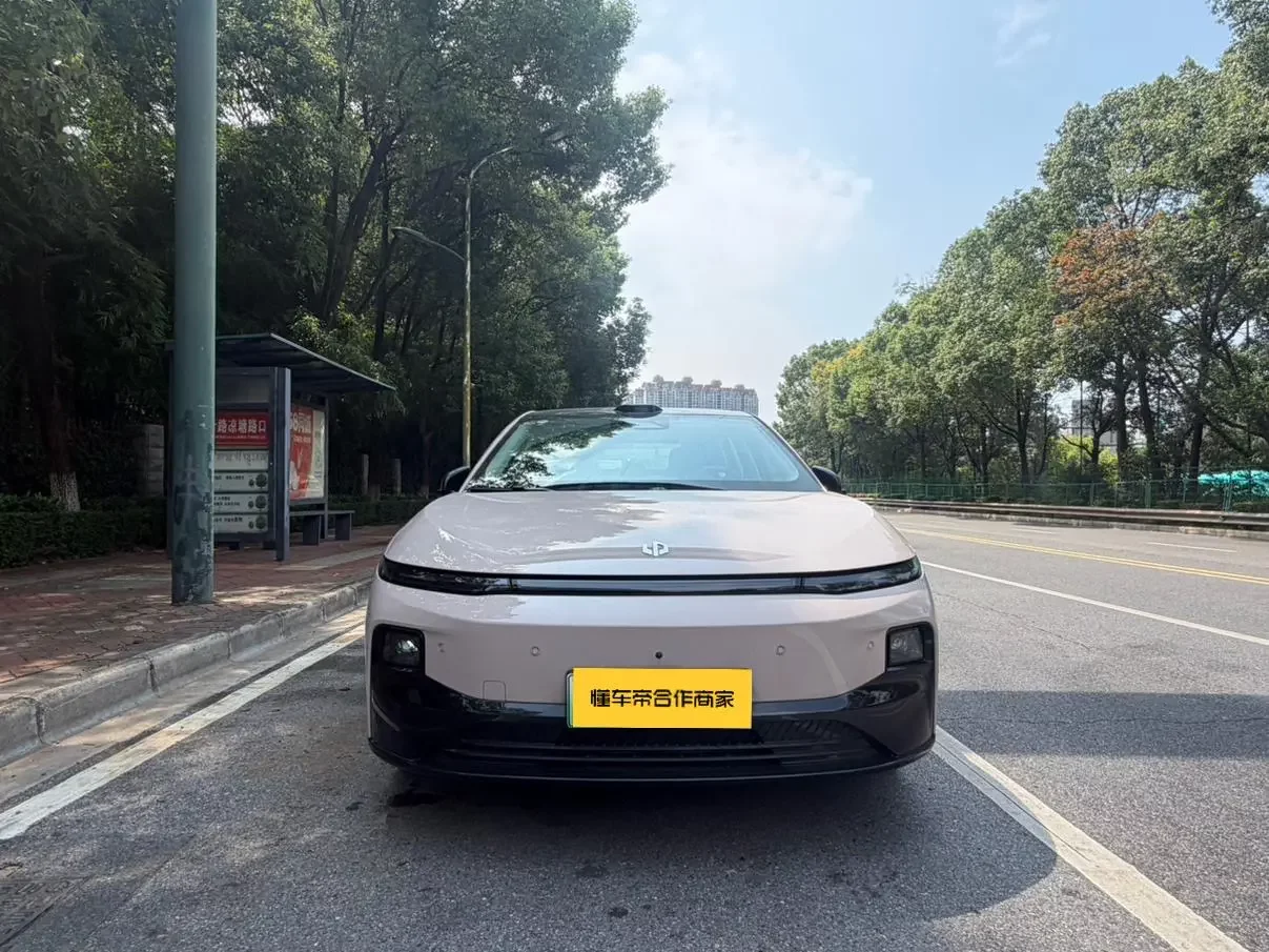 Leapmotor B01