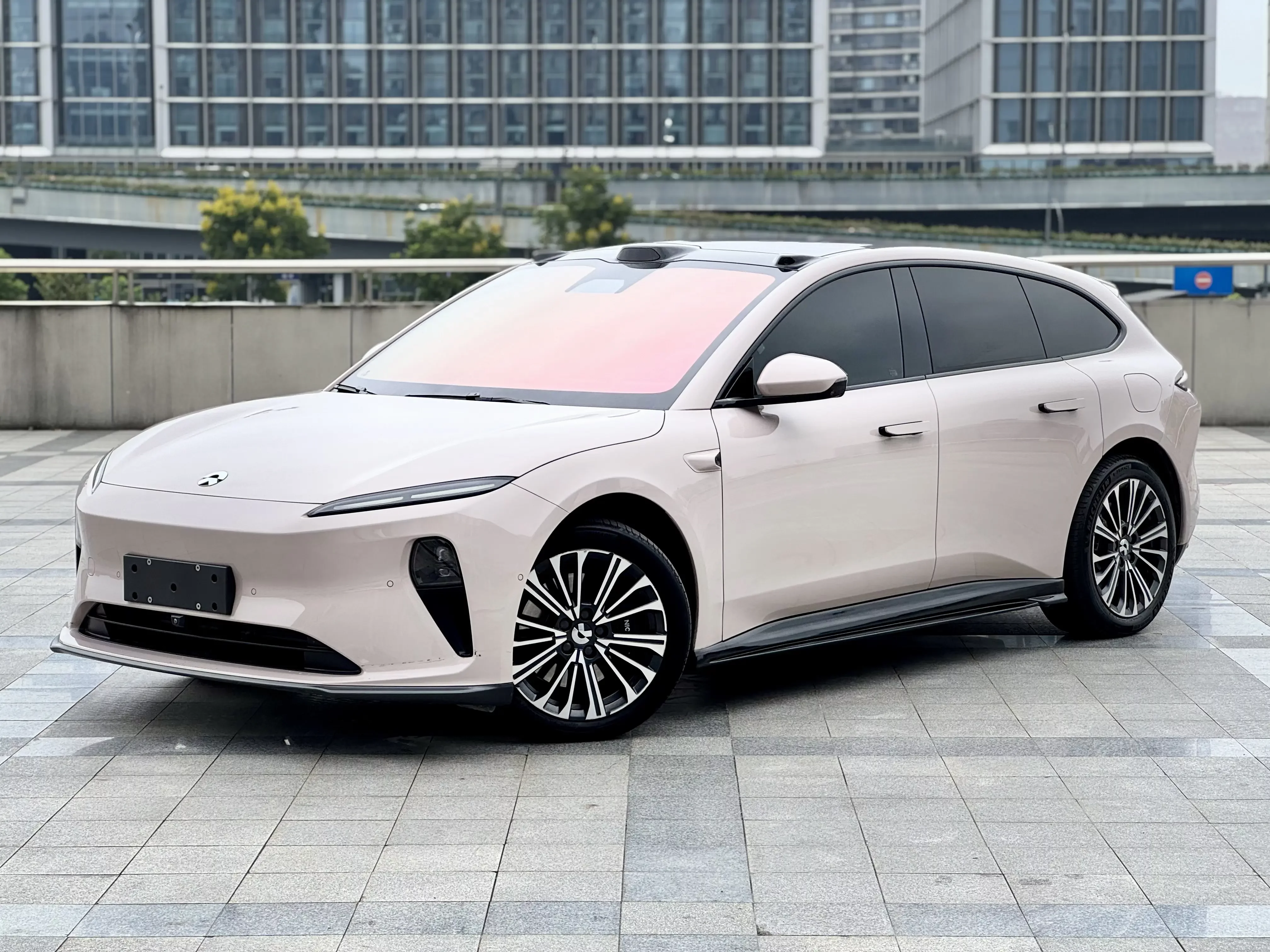 NIO ET5T