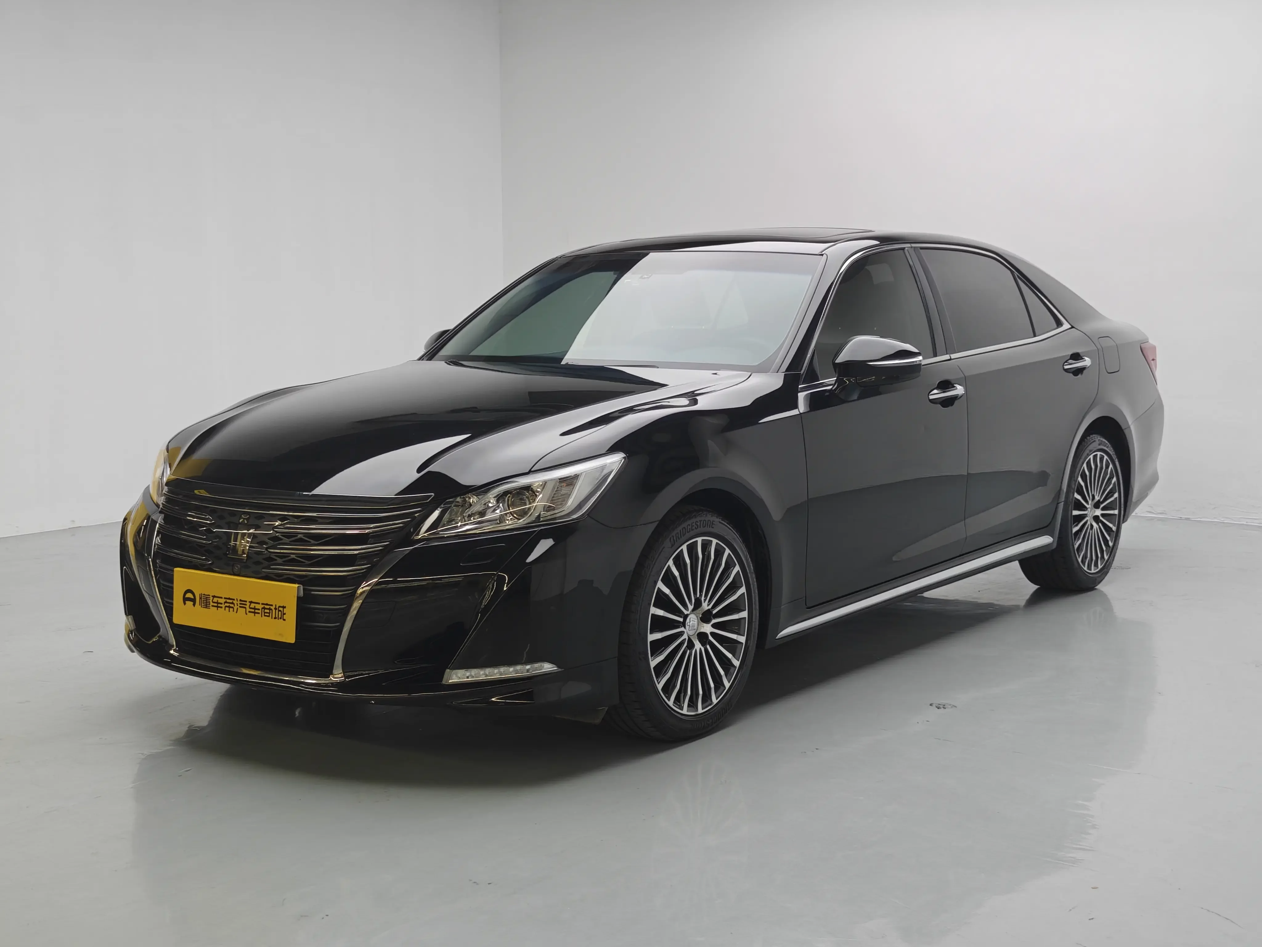 Toyota crown