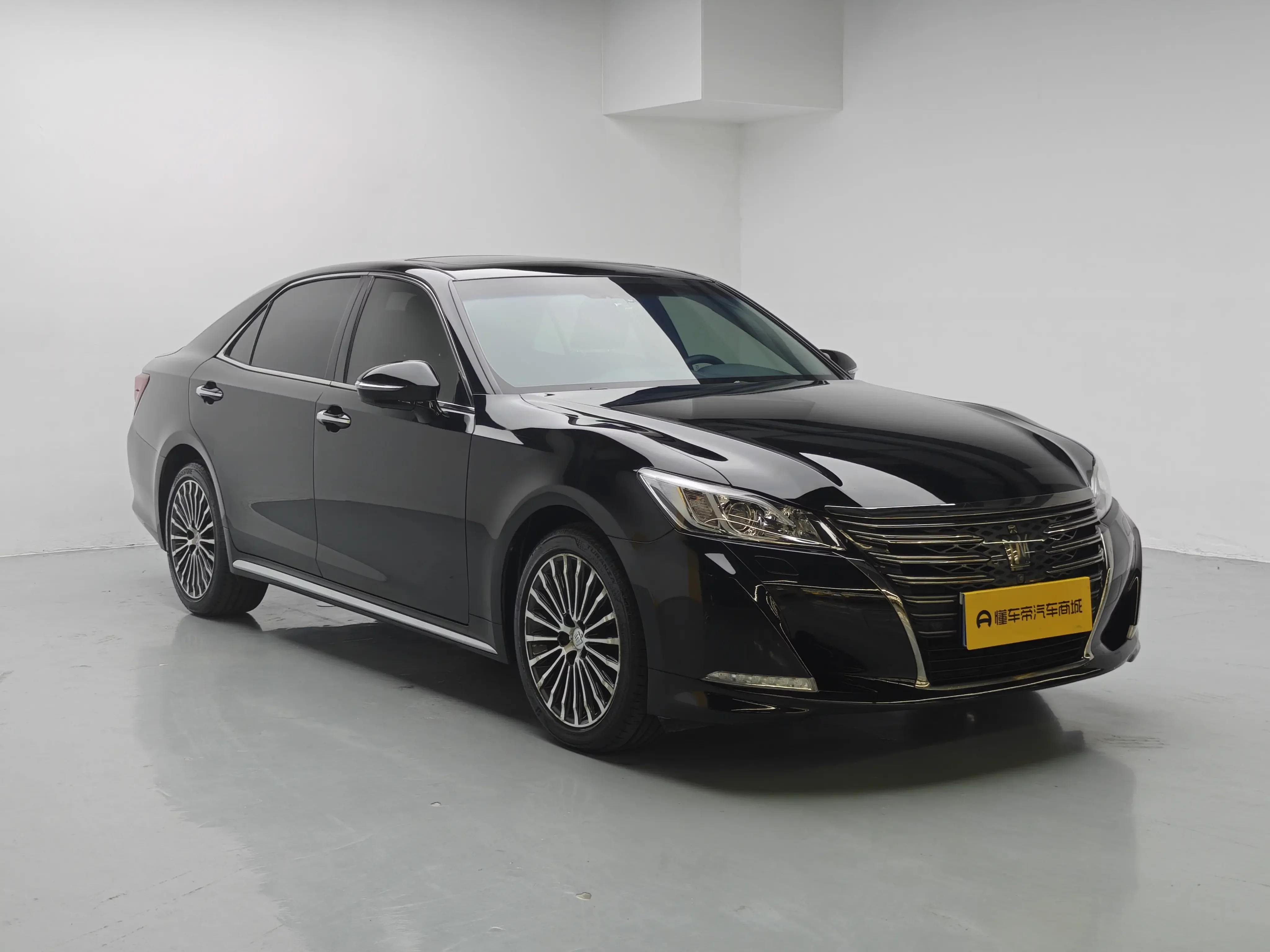 Toyota crown