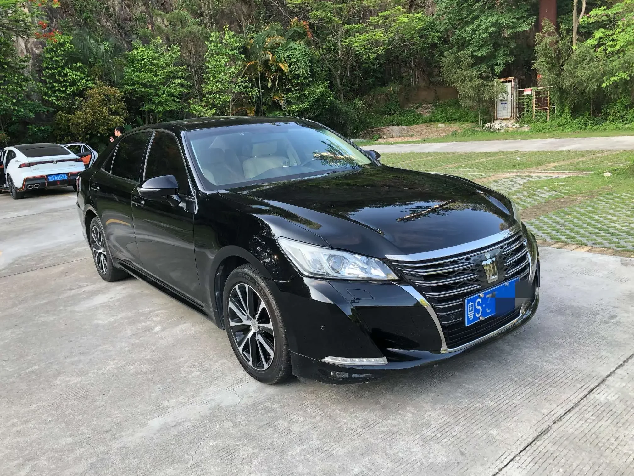 Toyota crown
