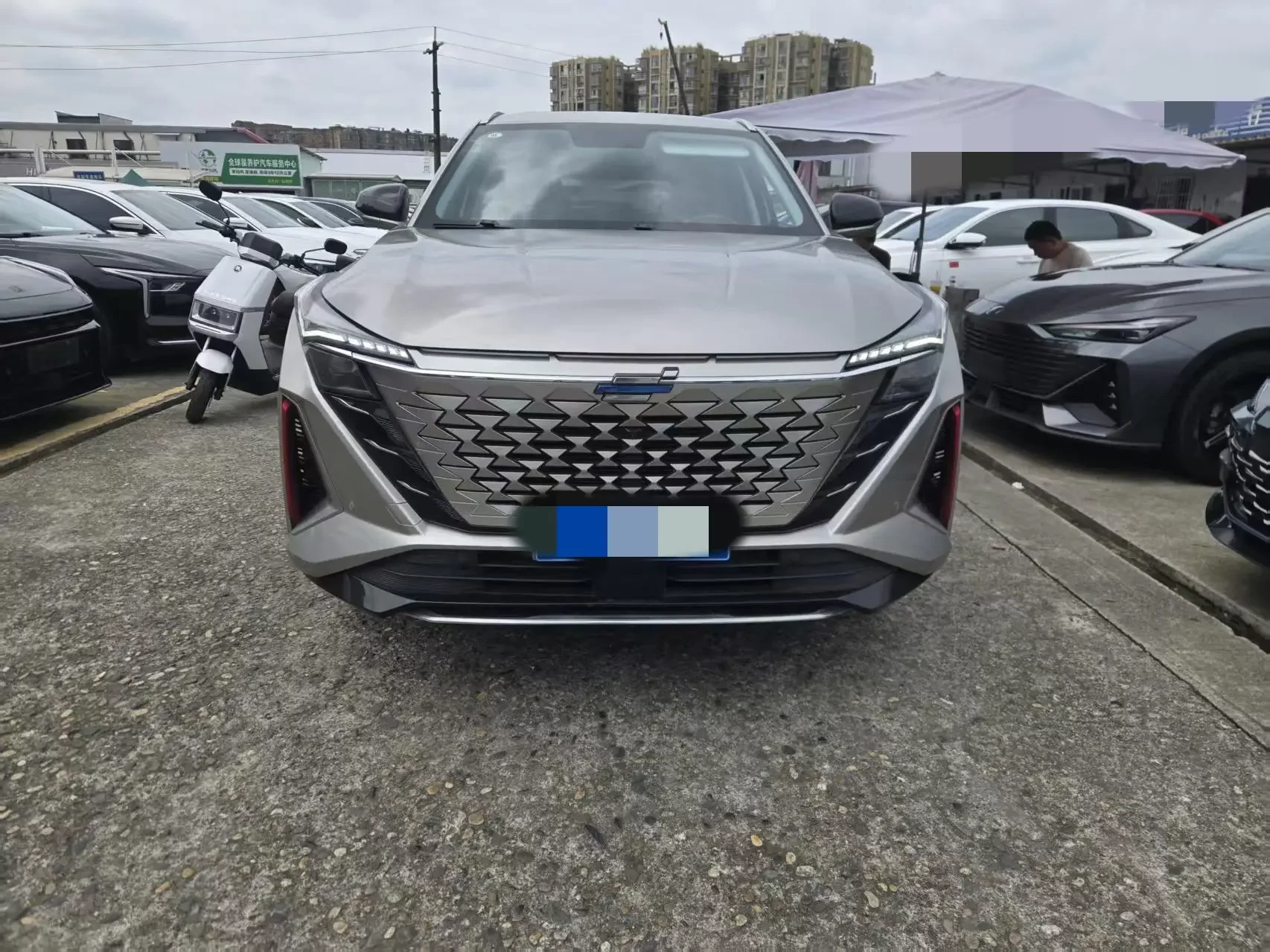 Oshan Changan Auchan Z6