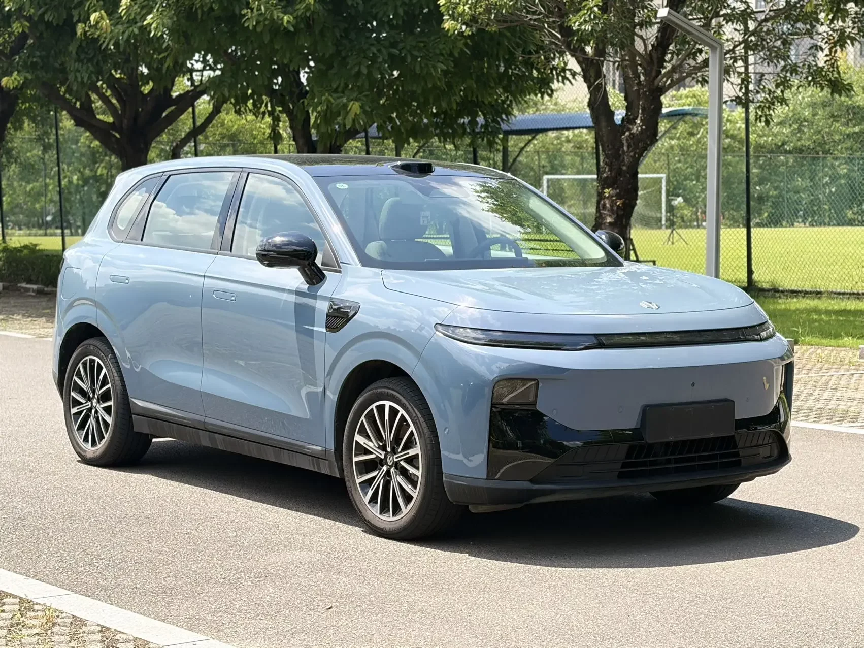Leapmotor B10
