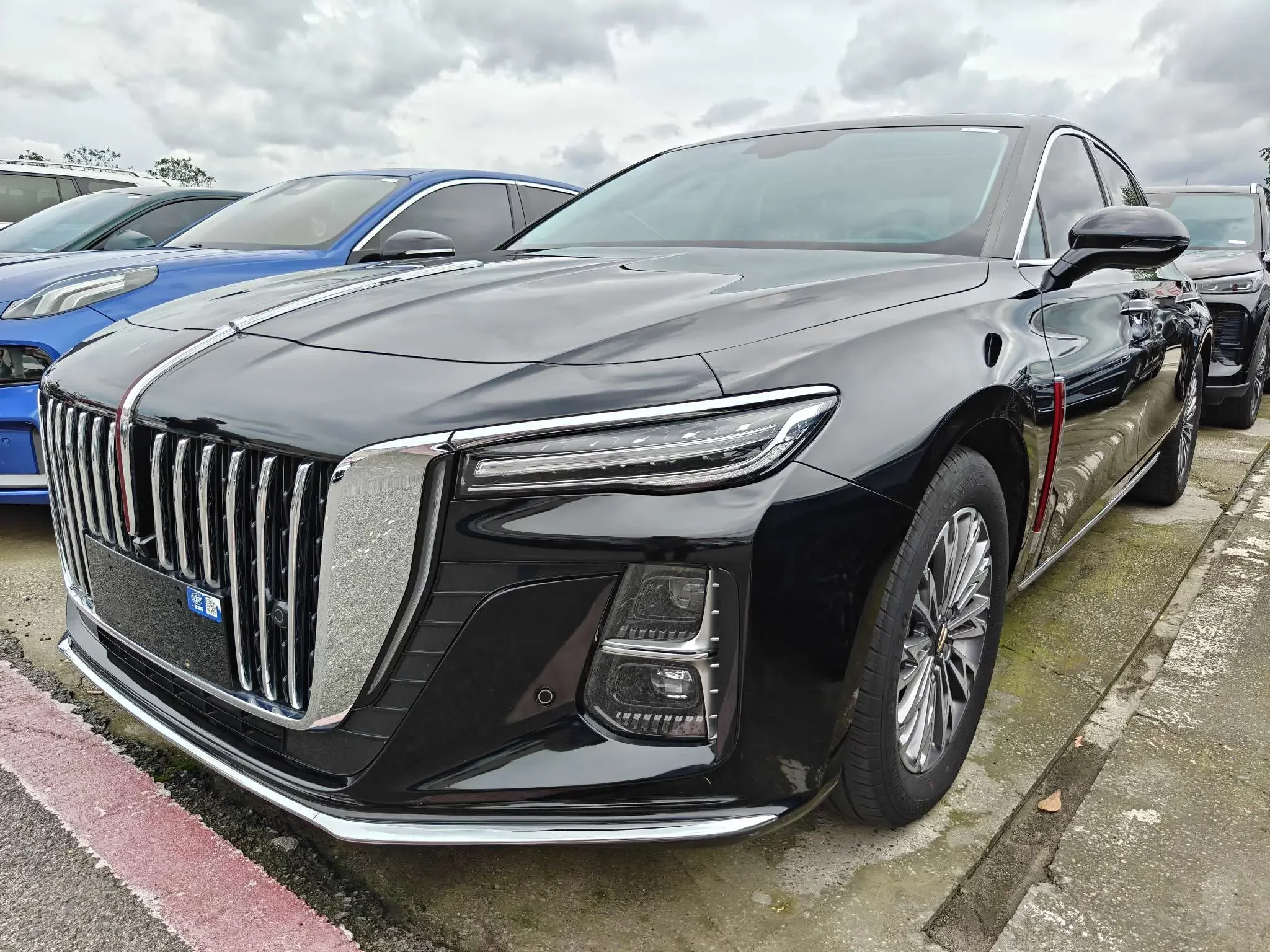 Hongqi H5