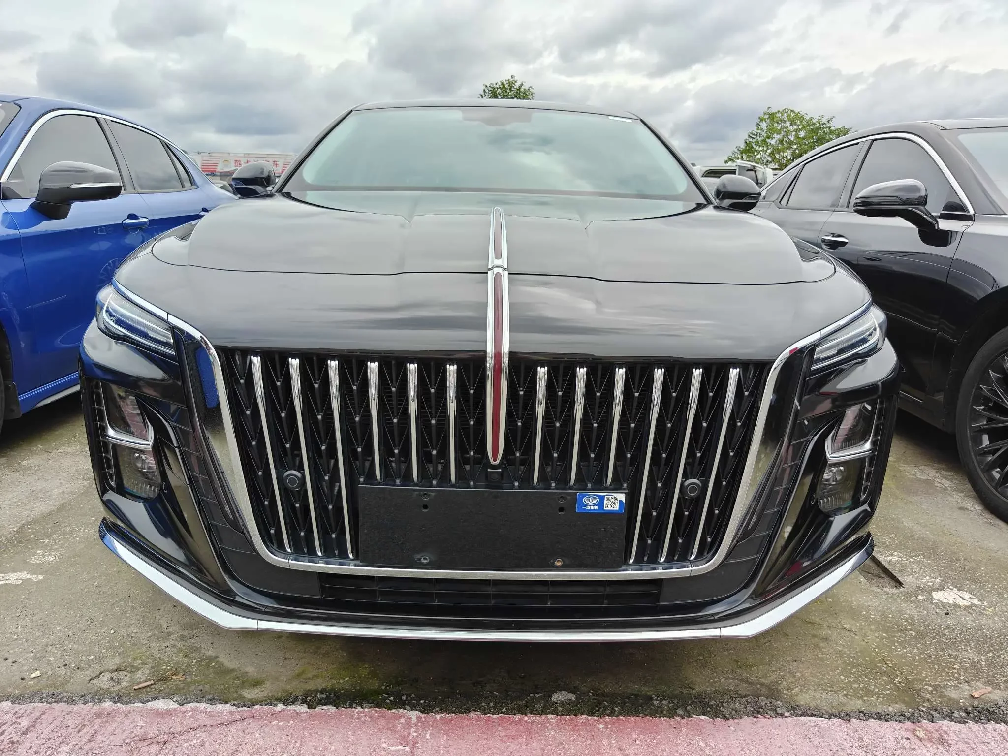 Hongqi H5