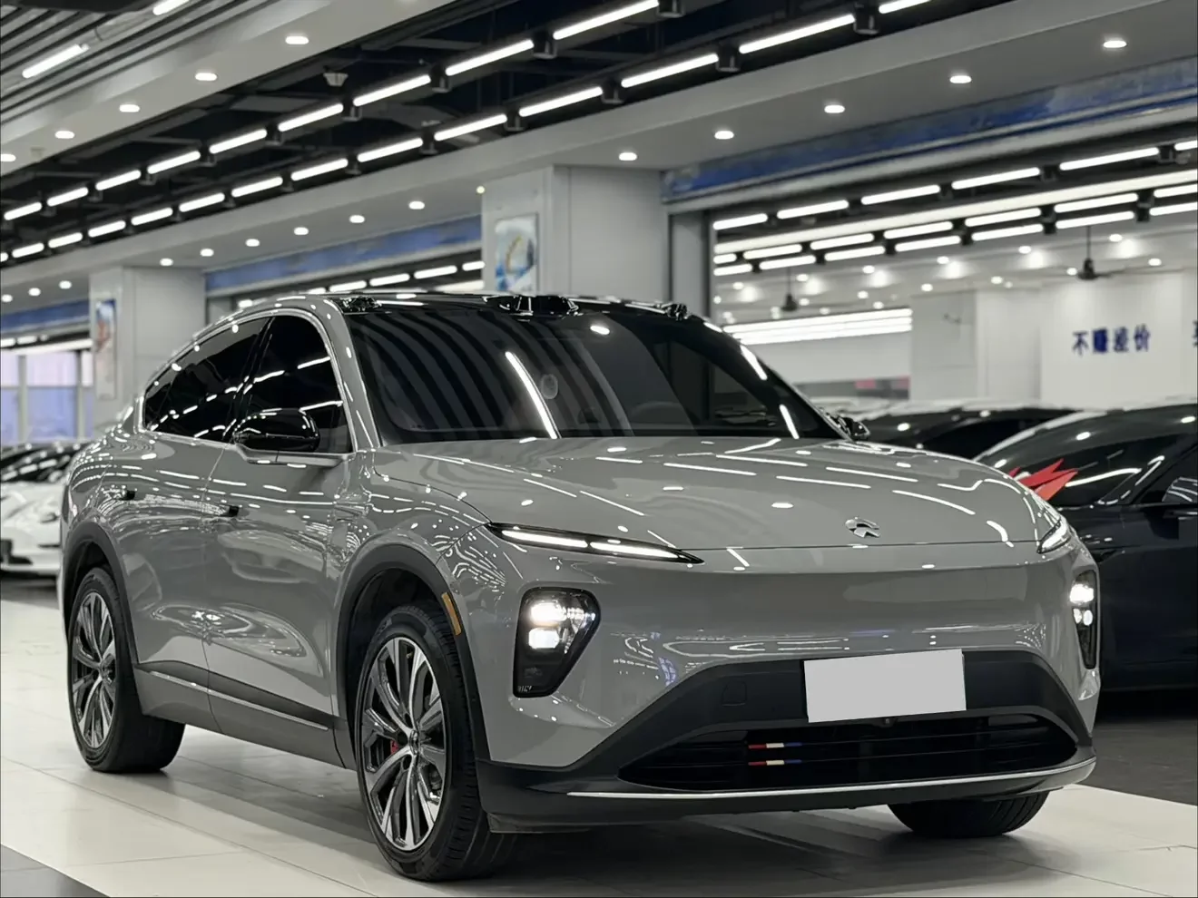 NIO EC7