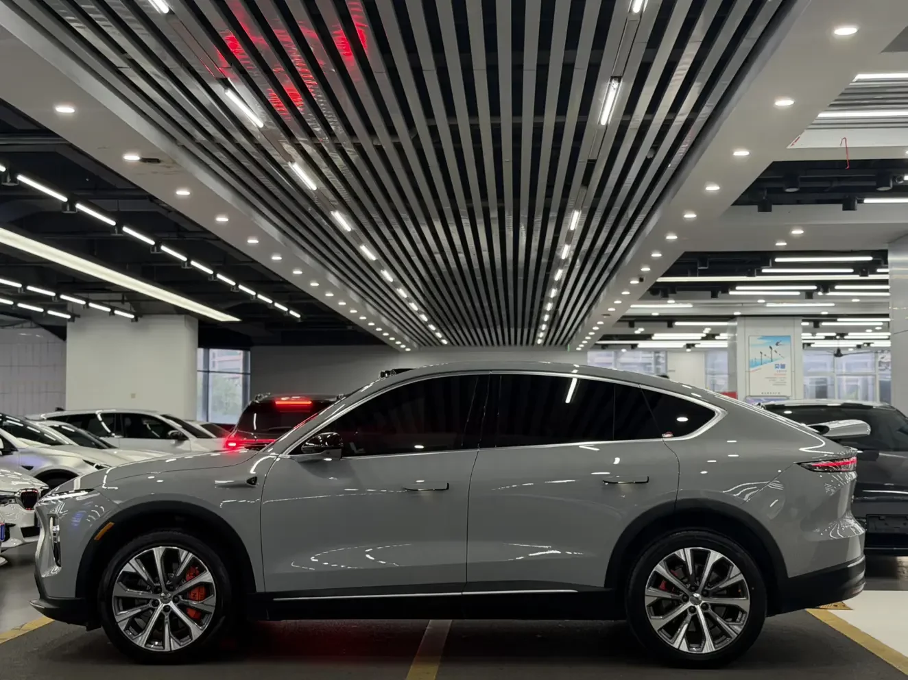 NIO EC7