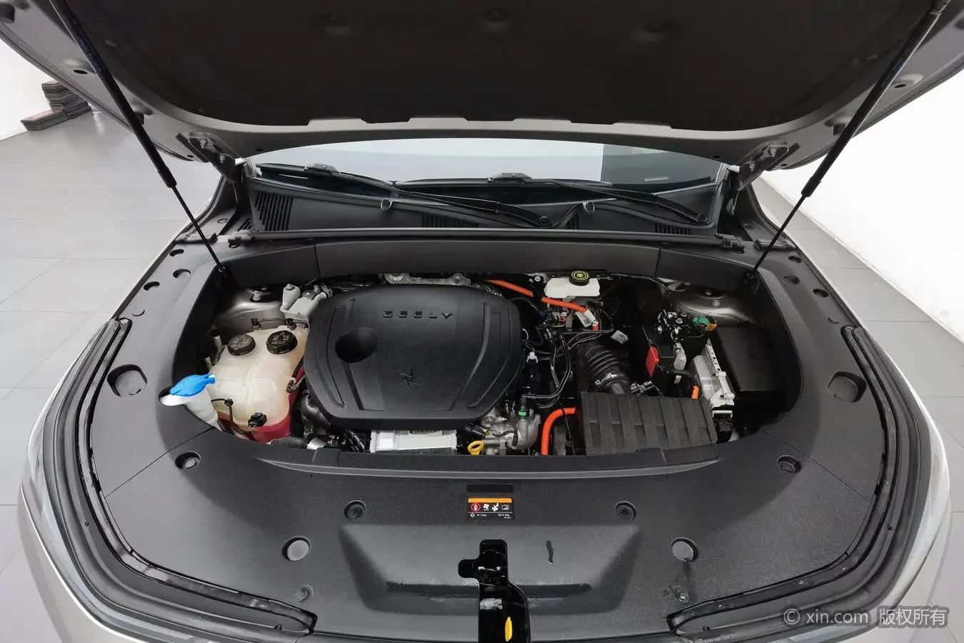 Geely Galaxy L7