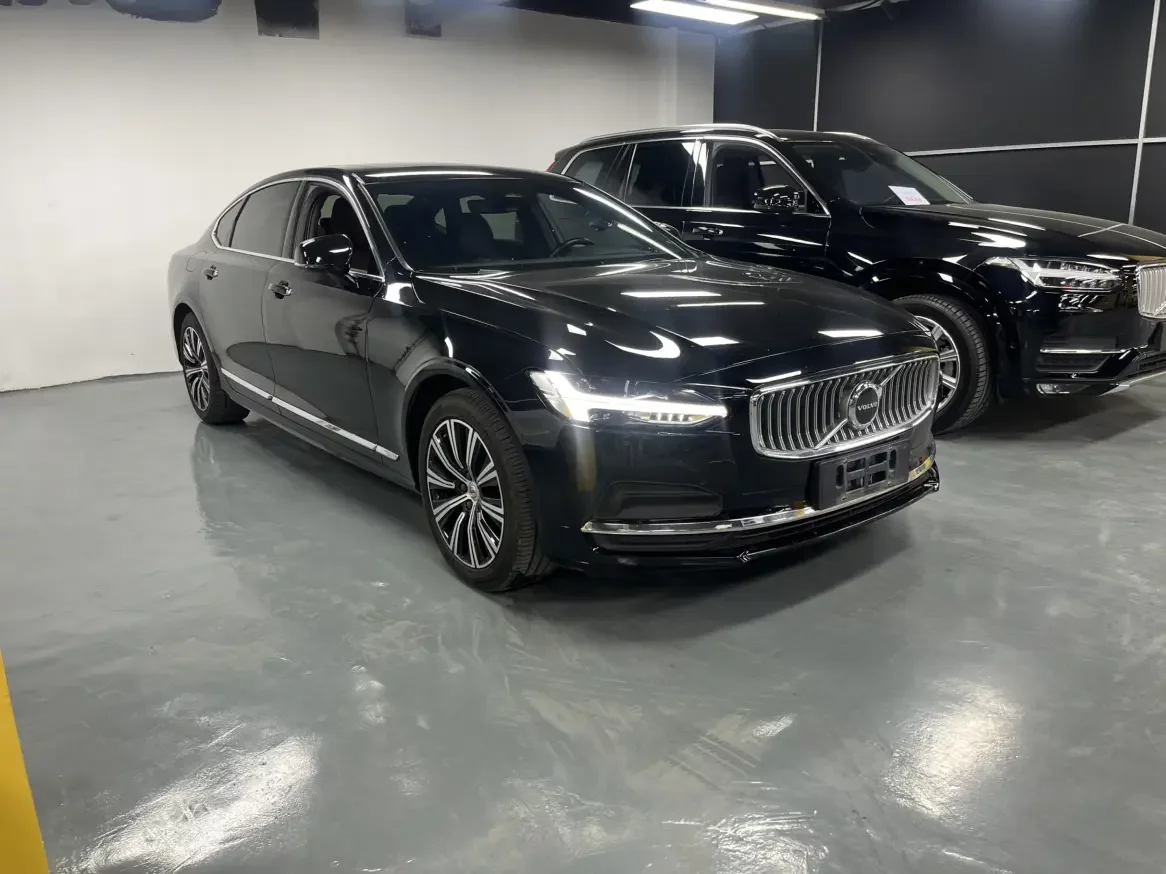 Volvo S90