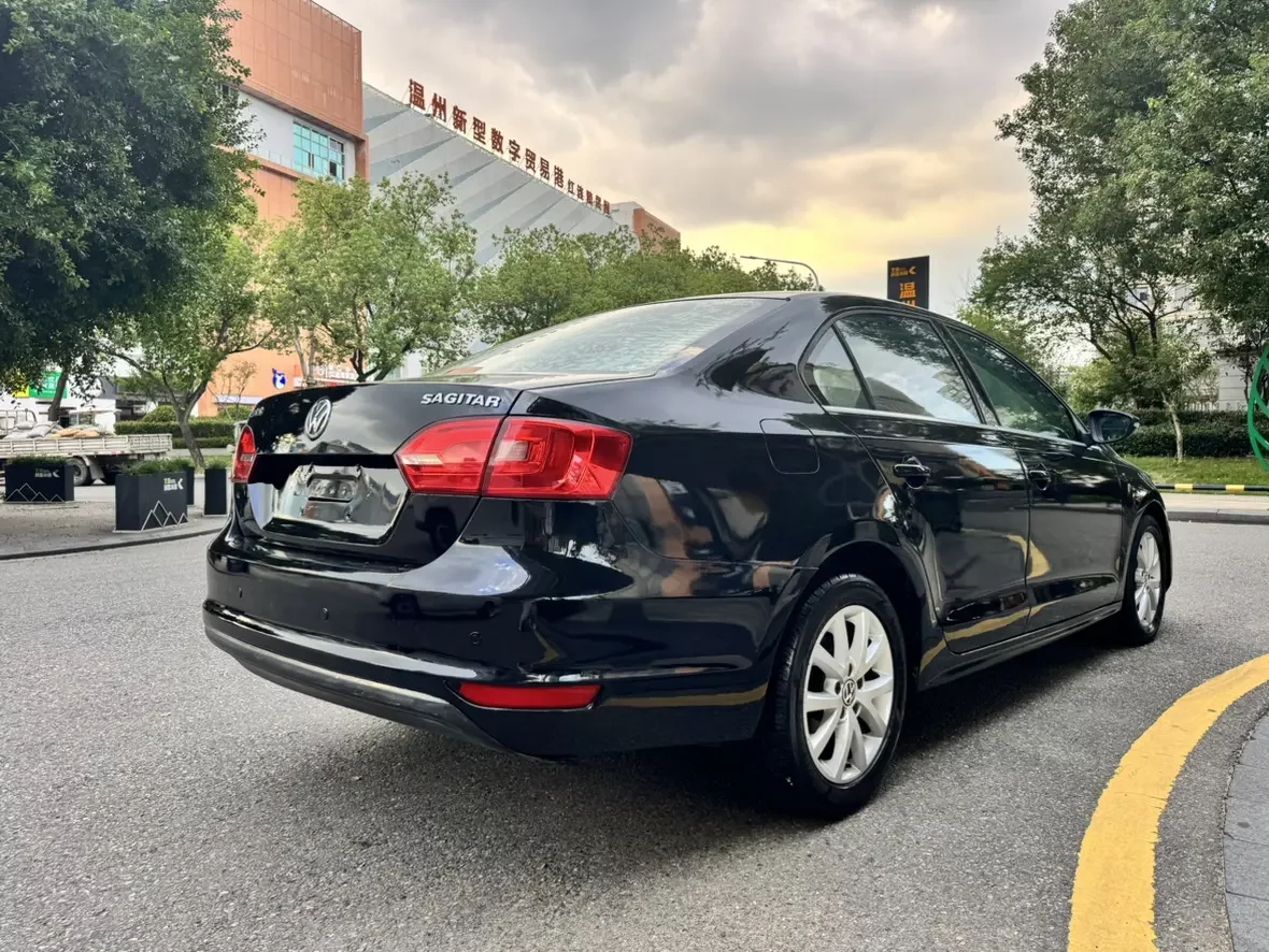 Volkswagen Sagitar