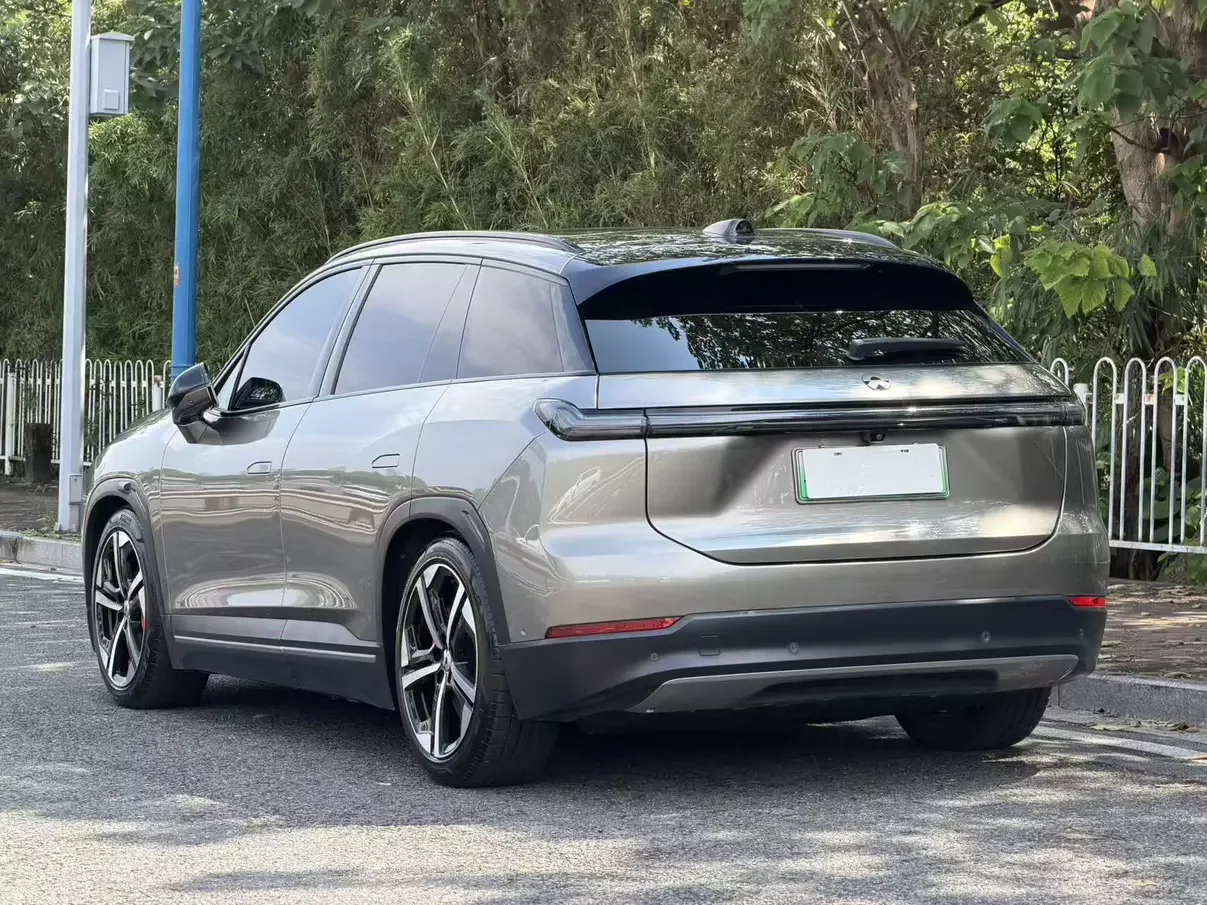 NIO ES7